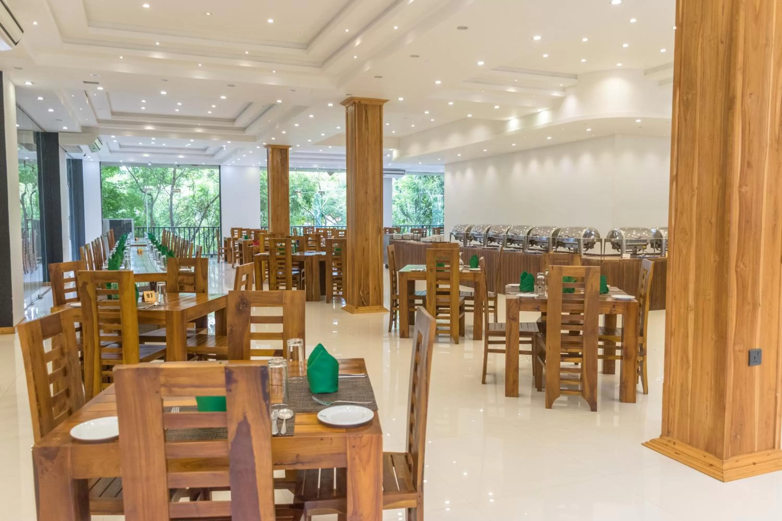 Restaurant/places to eat in Nice Place Resort