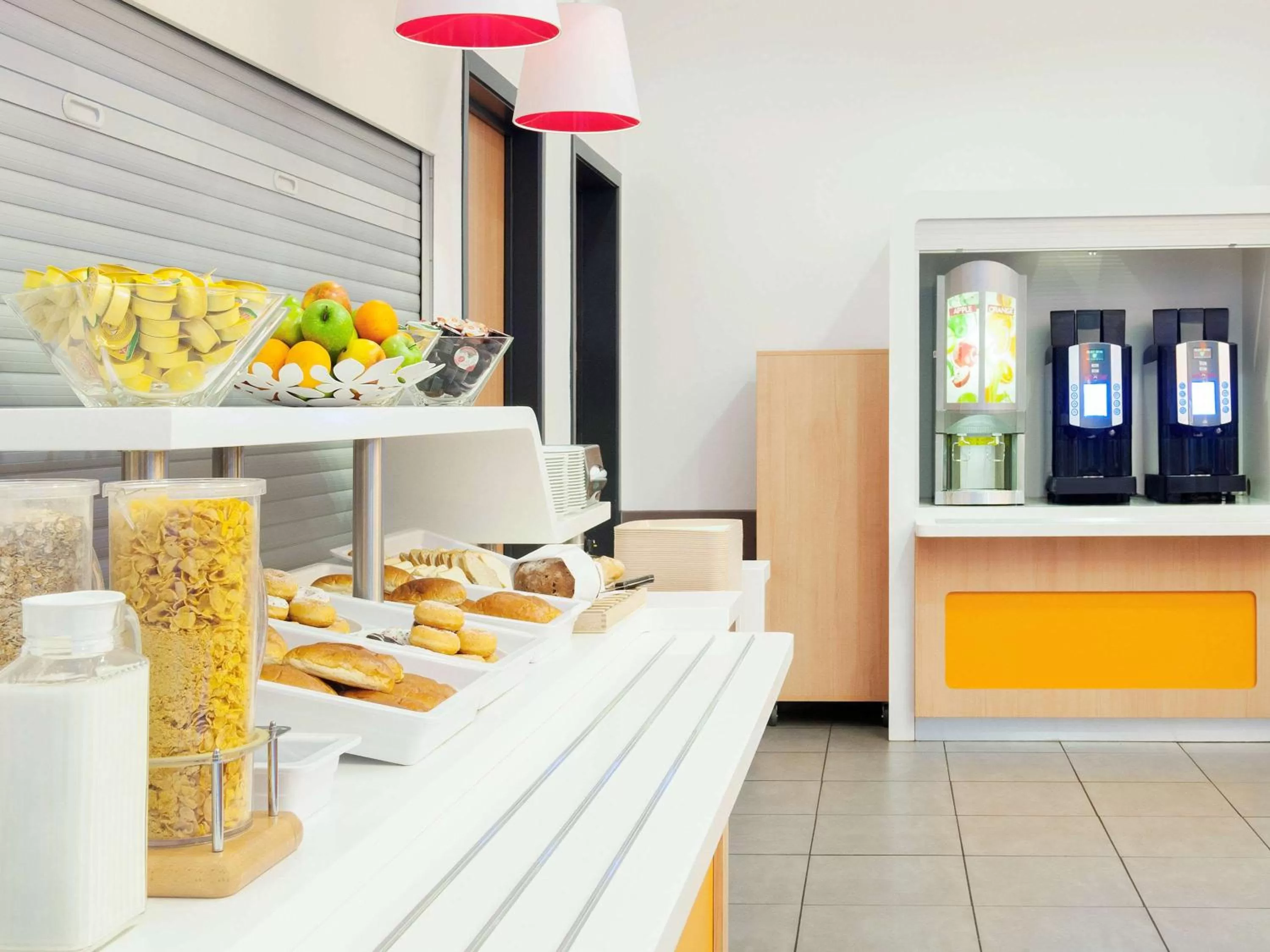 Restaurant/places to eat in ibis budget Antwerpen Centraal Station