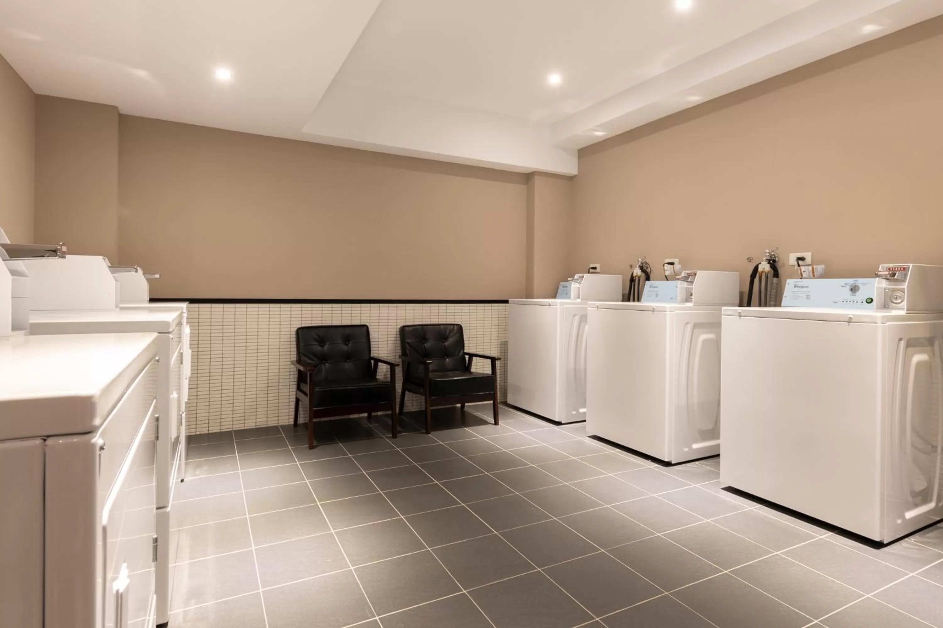 washing machine in River inn Station