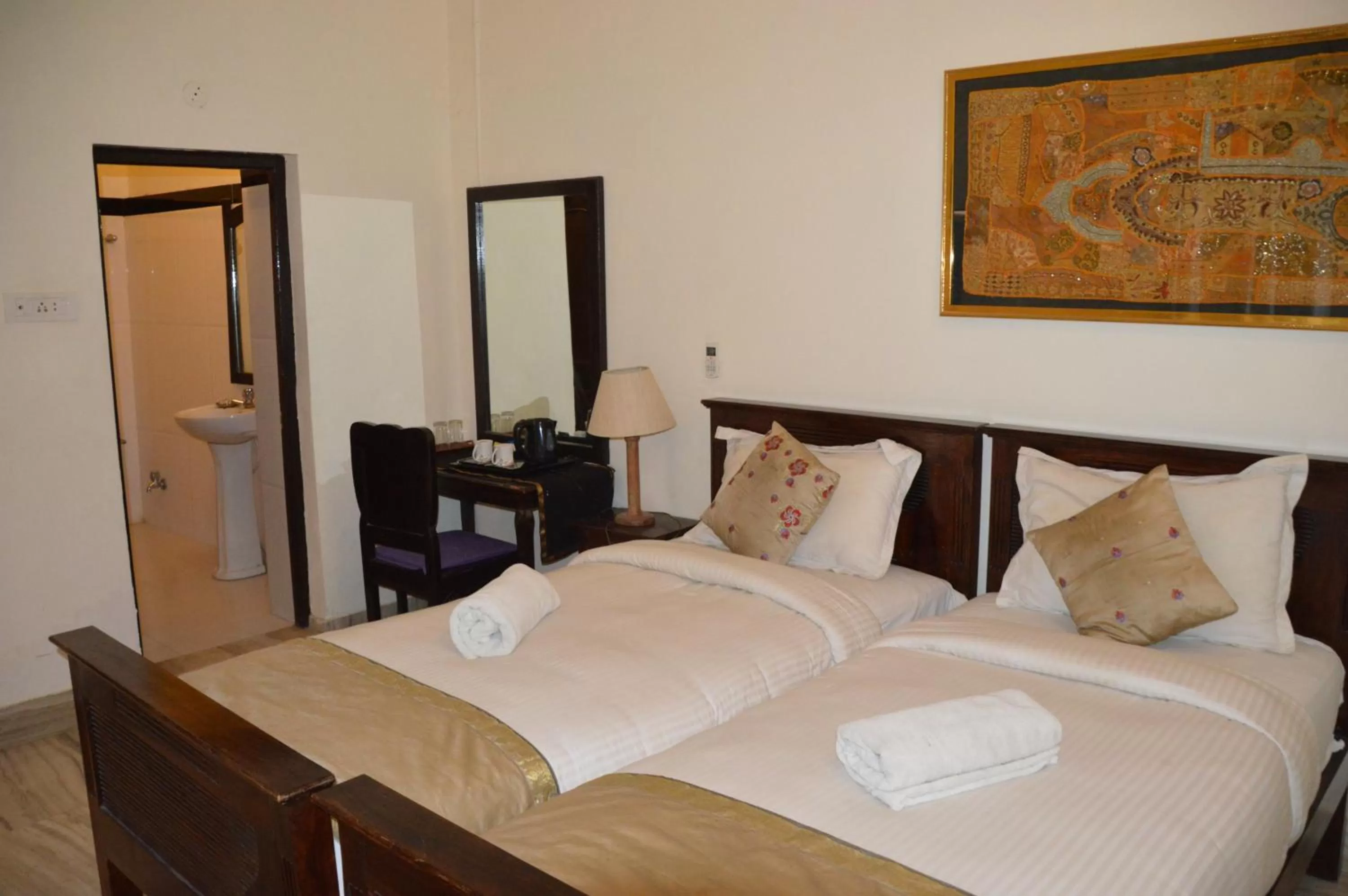 Bed in Hotel Shahi Garh