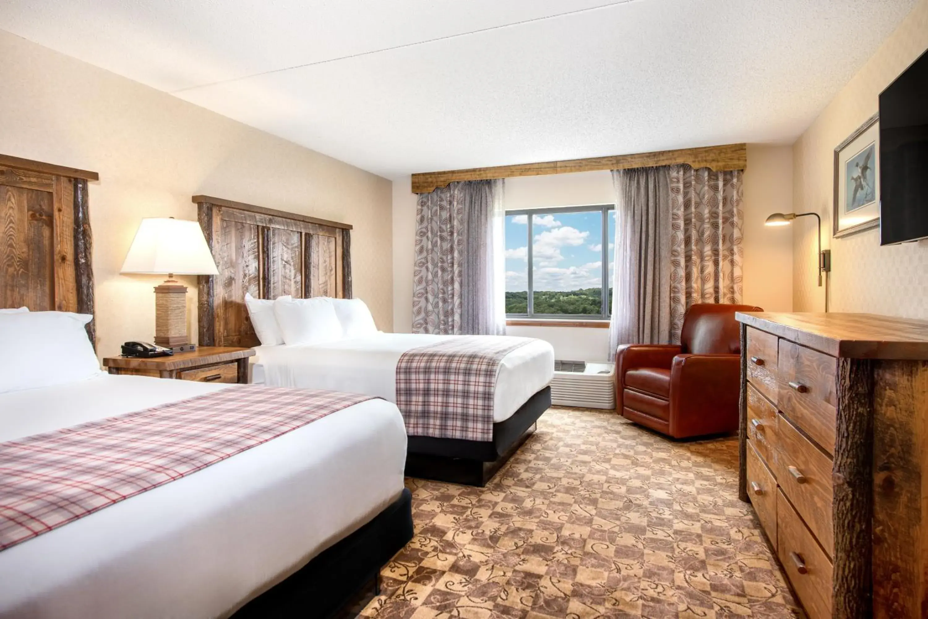 Standard Queen Room with Two Queen Beds in Lodge of the Ozarks Standard Queen Room with Two Queen Beds in Lodge of the Ozarks