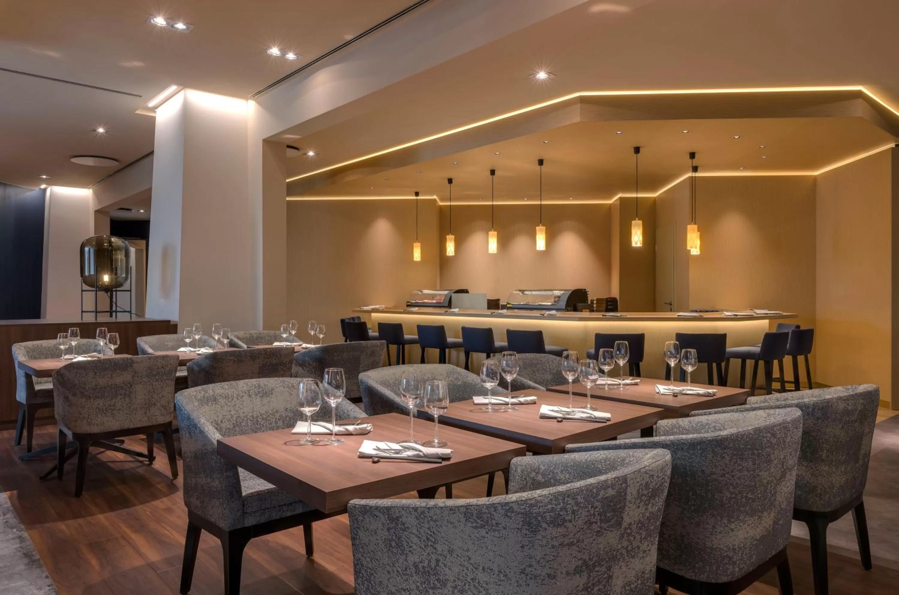 Restaurant/places to eat in Clayton Hotel Düsseldorf City Centre