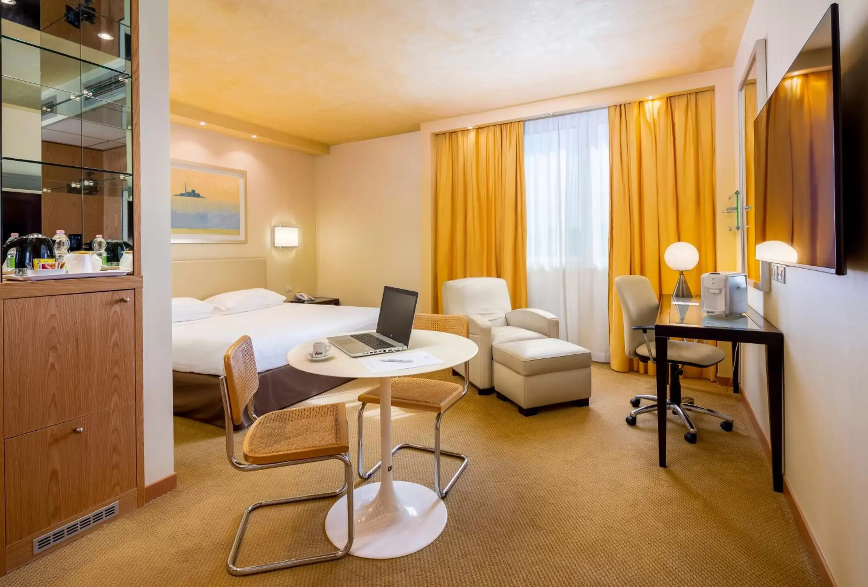 King Junior Suite in Crowne Plaza Padova by IHG King Junior Suite in Crowne Plaza Padova by IHG