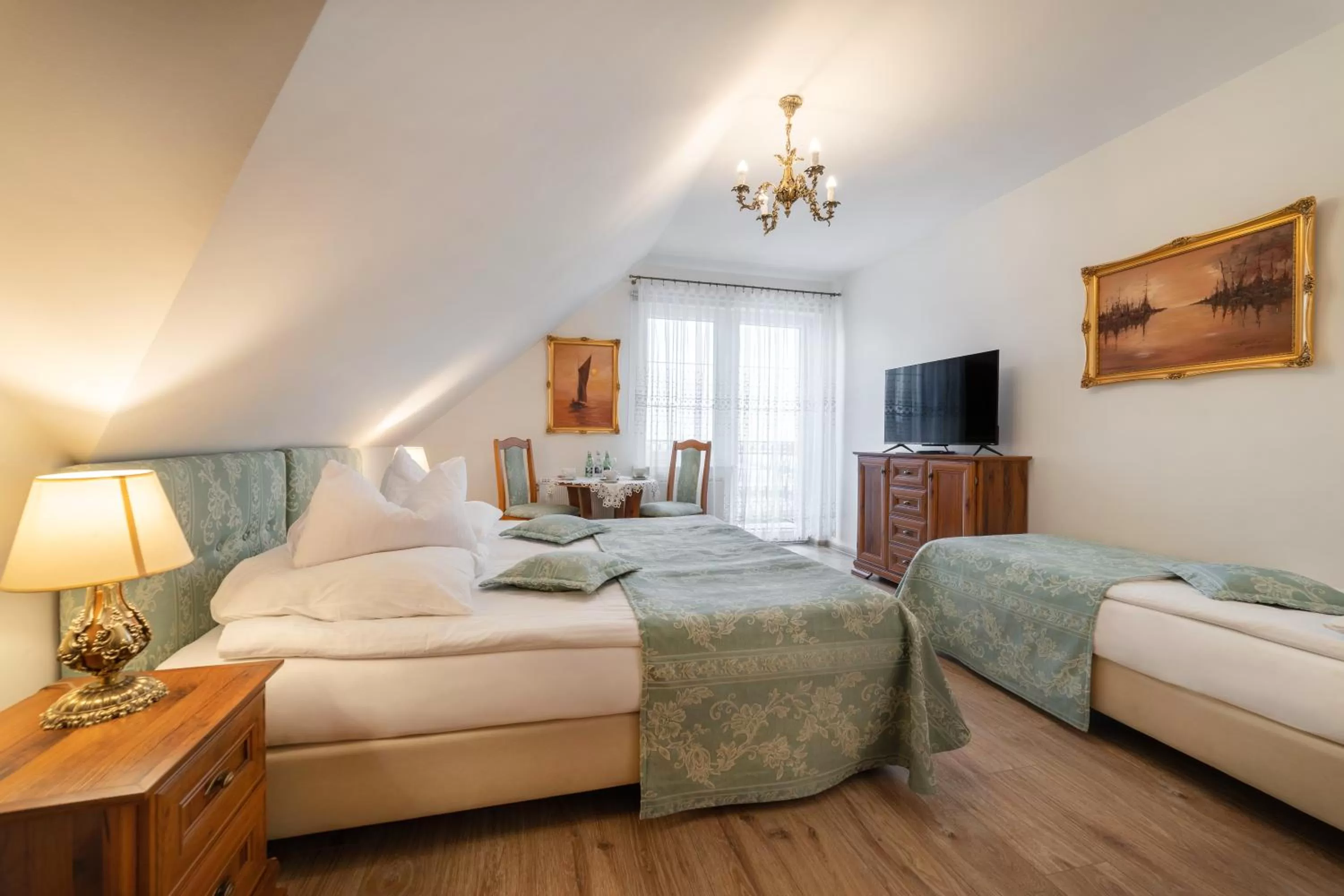 Bed in Pensjonat & Restauracja Admirał