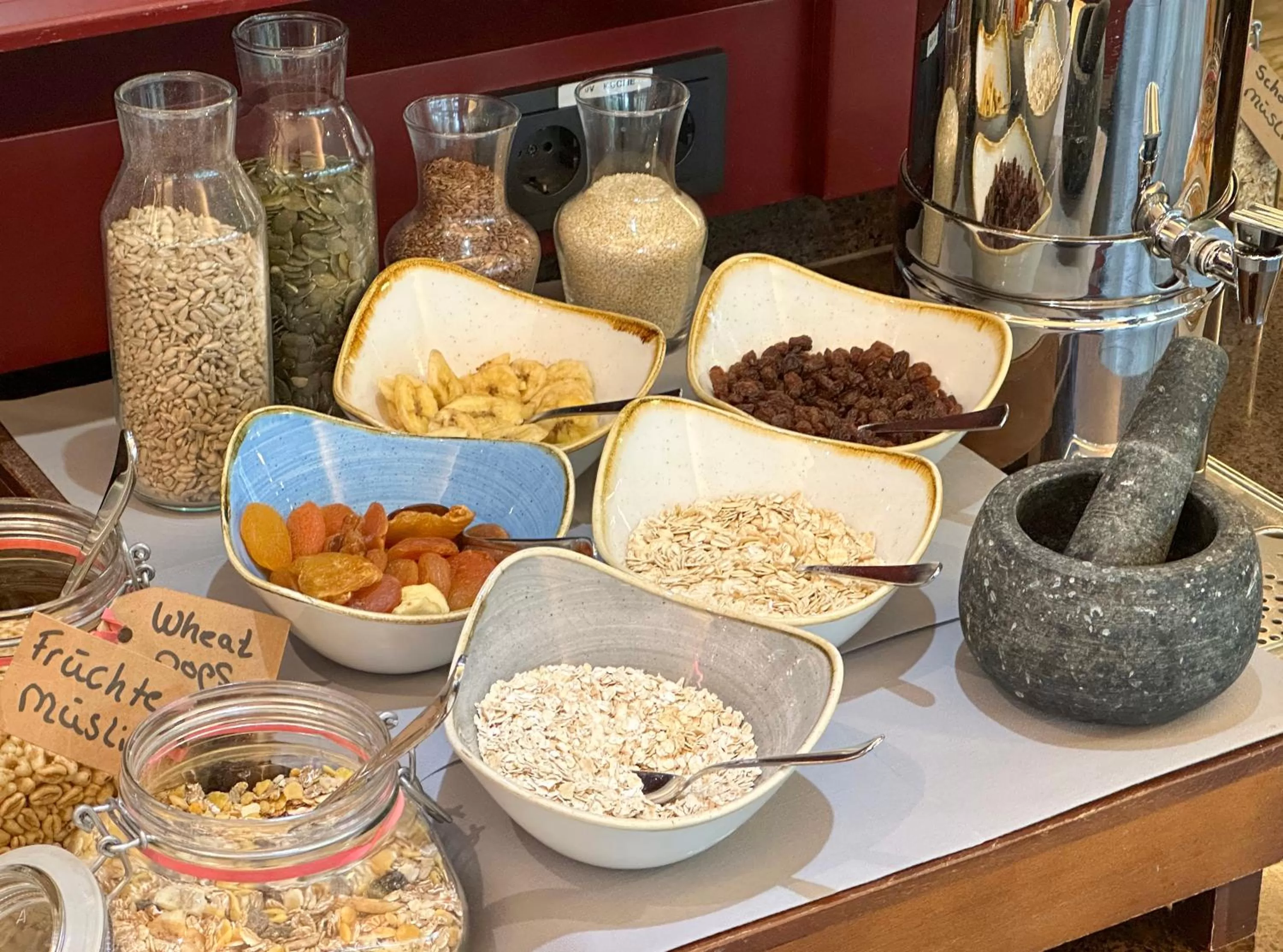 Breakfast in Mercure Hotel Düsseldorf Süd