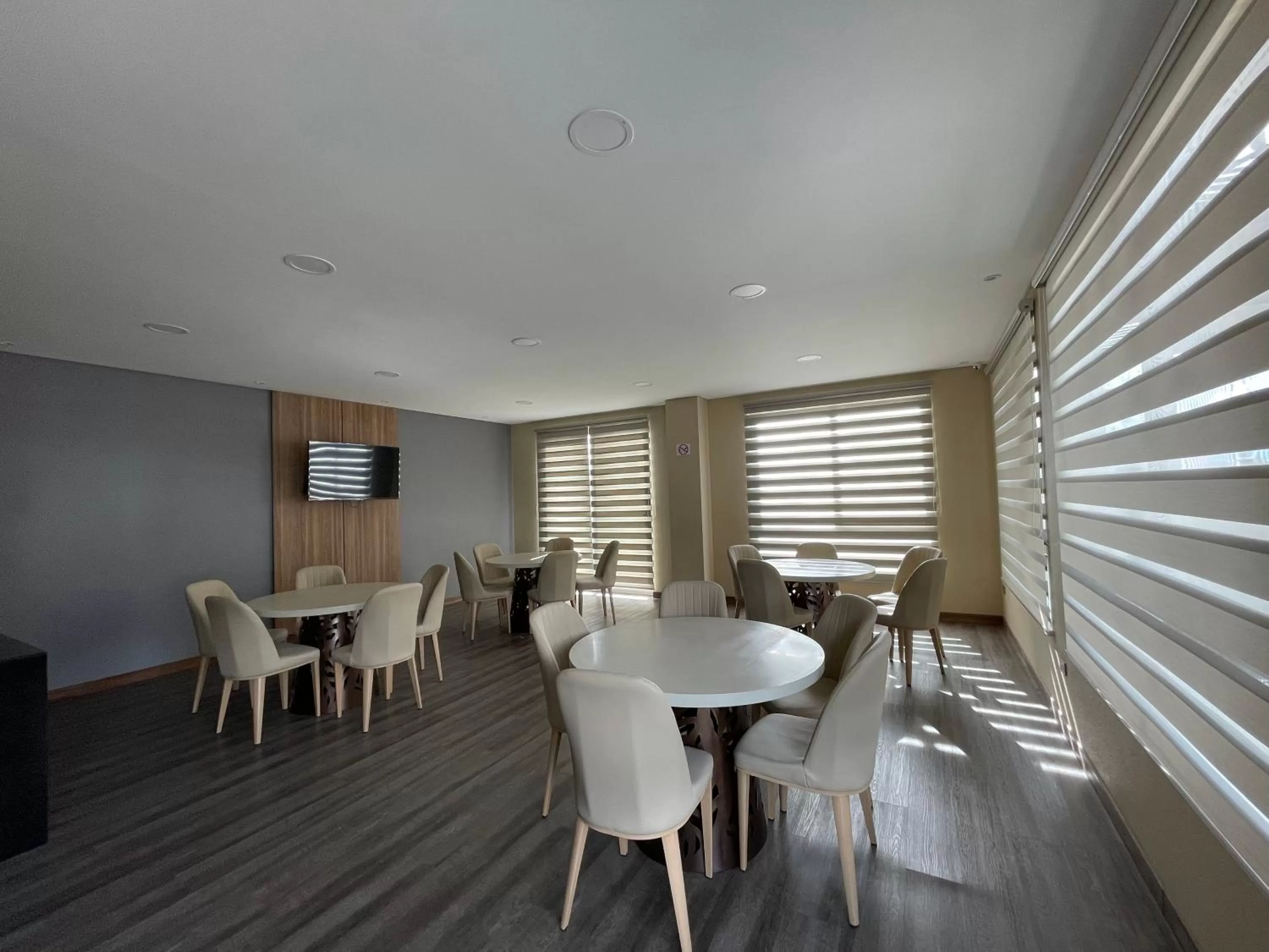 Seating area in Hotel Catena