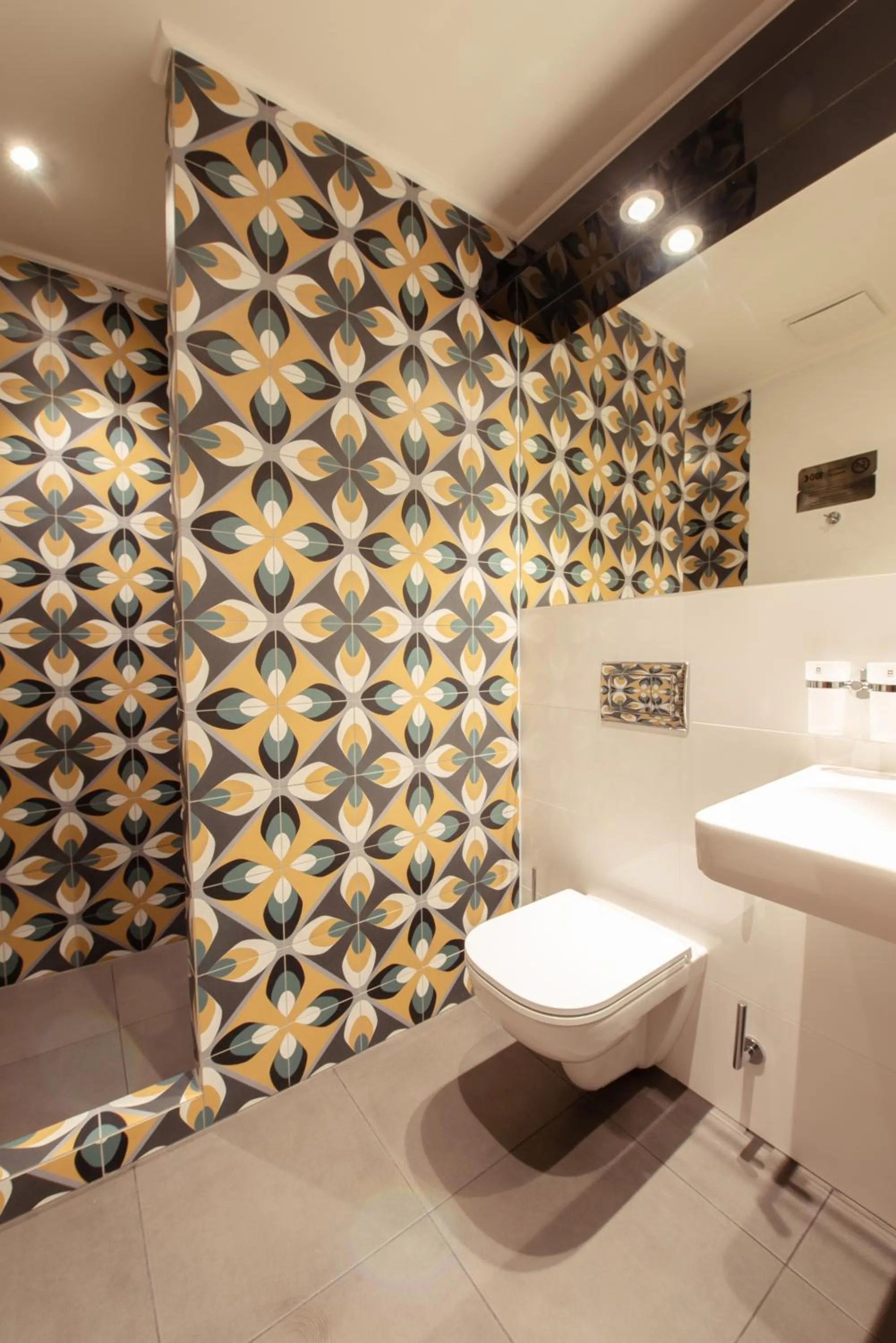 Property building in Hotel Viktor