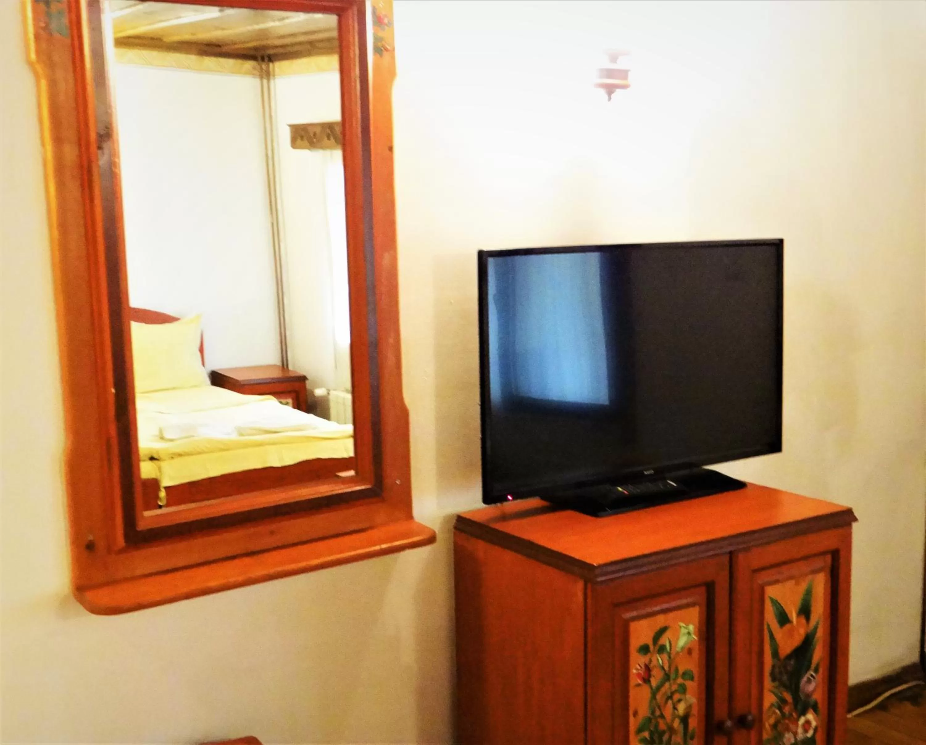 TV/Entertainment Center in The Old House Family Hotel