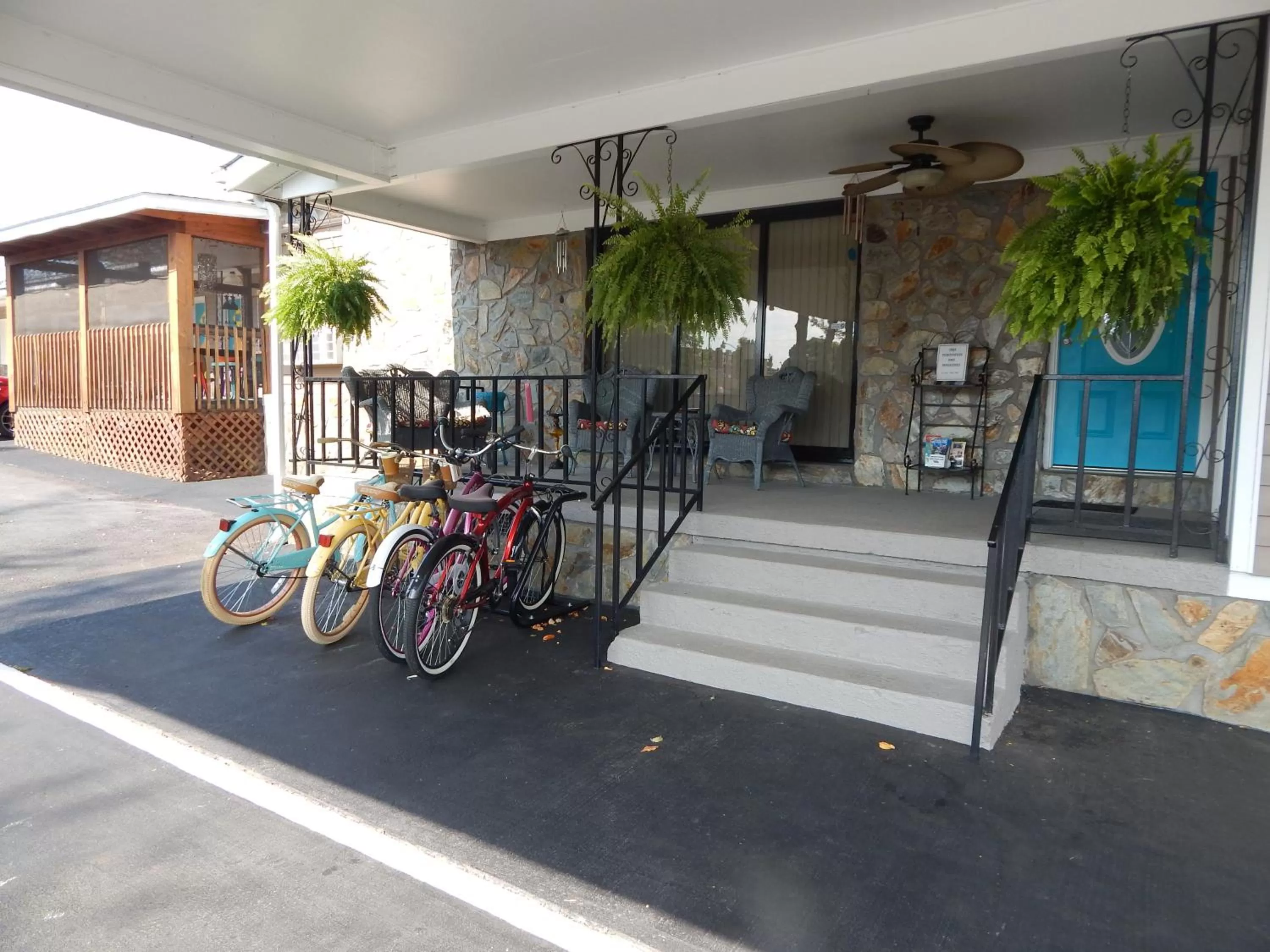 Patio in Sunset Motel