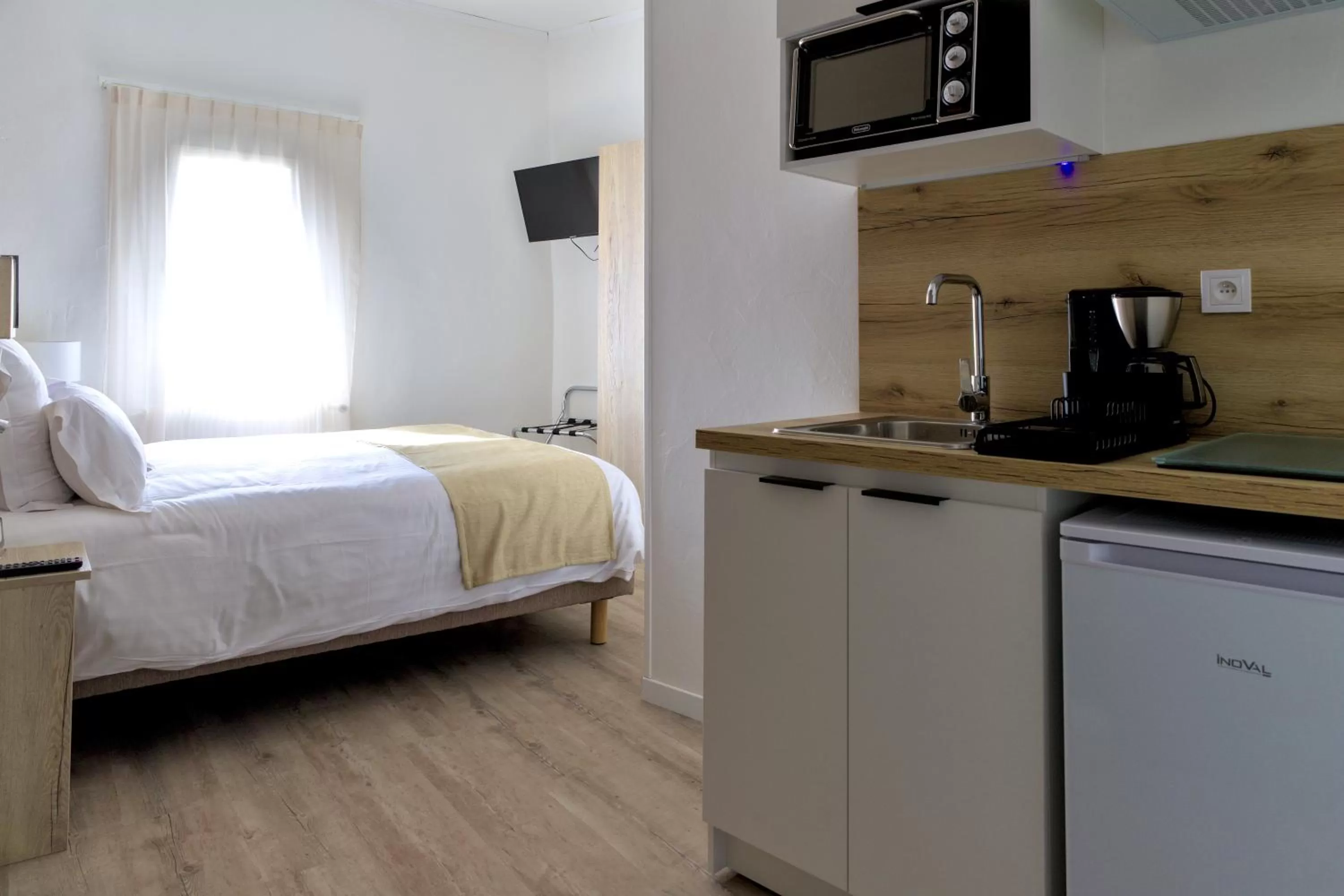 TV and multimedia in Hôtel du Golfe Sete-Balaruc