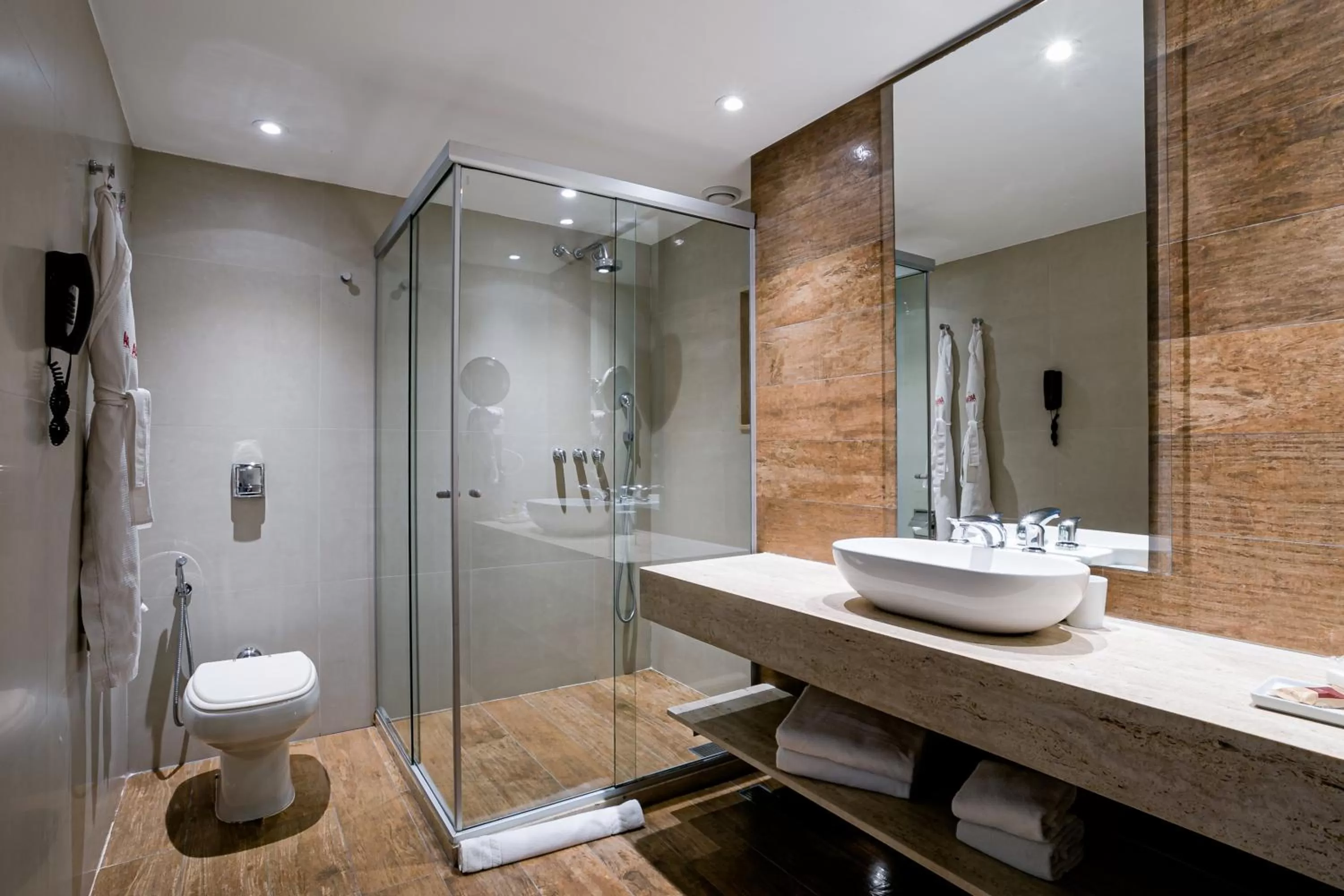 Bathroom in Arena Leme Hotel