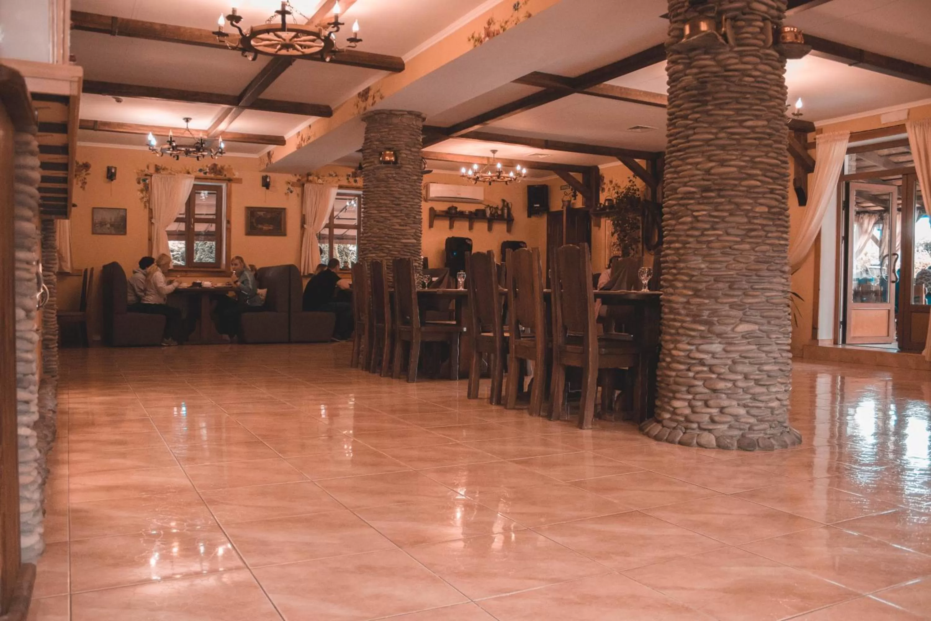 Restaurant/places to eat in Stara Vezha Hotel