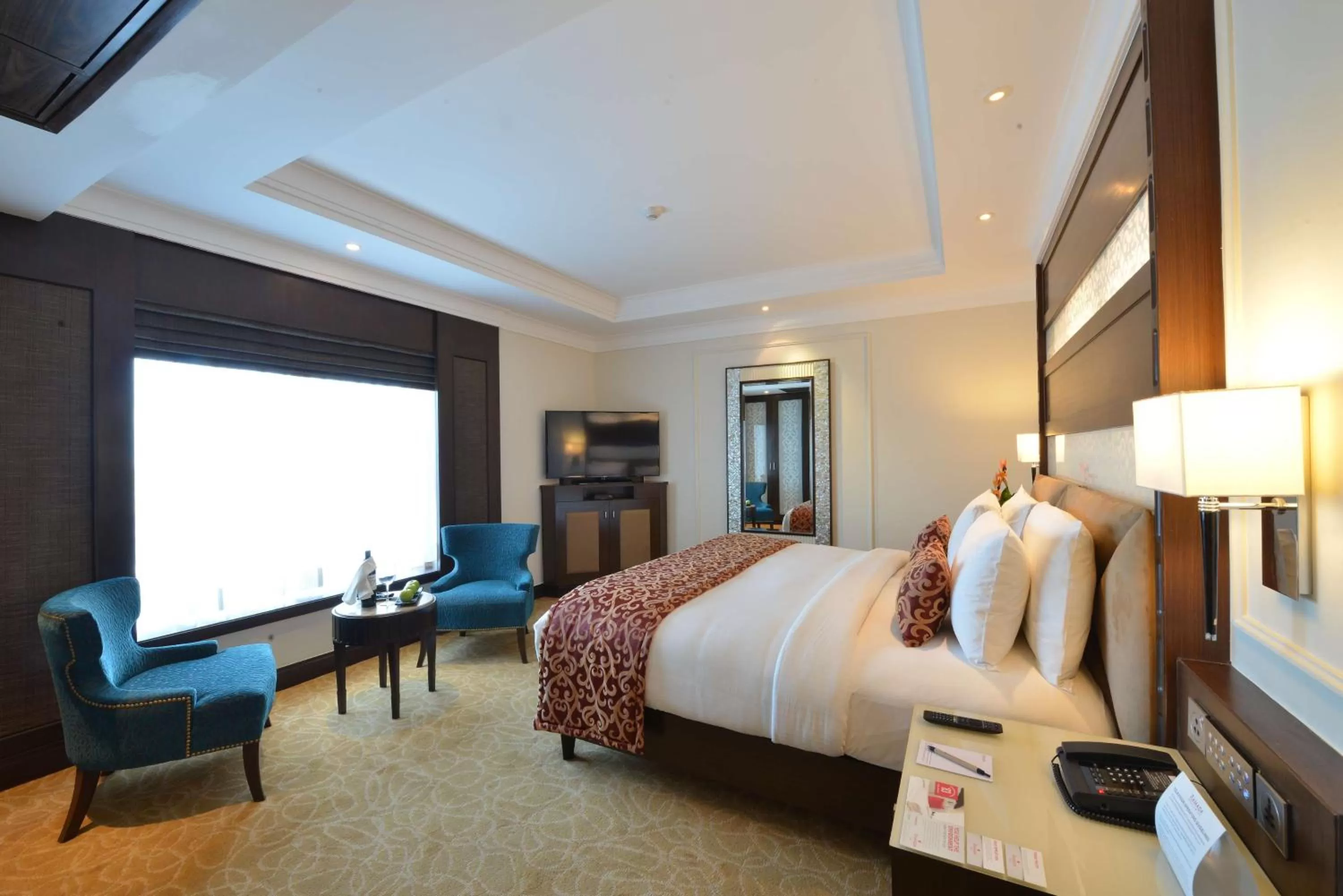 Photo of the whole room, Bed in Ramada Plaza Chennai
