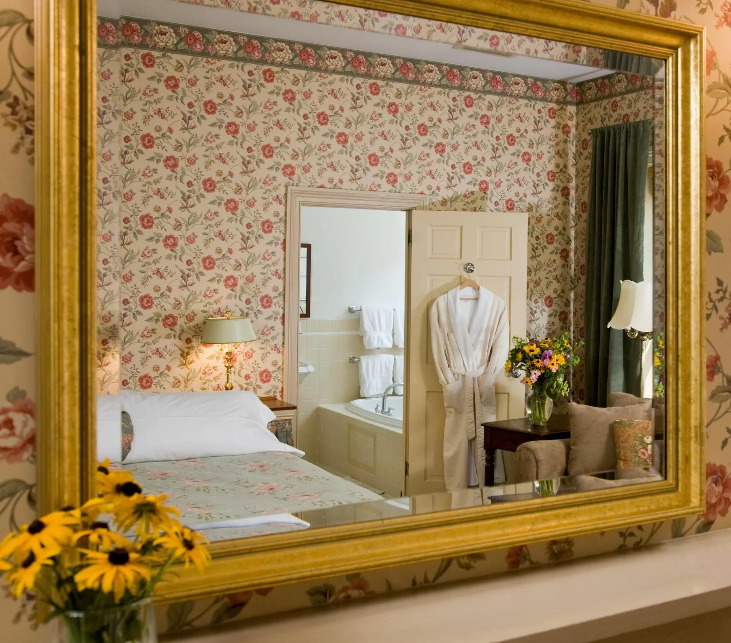 Bathroom in Brampton Bed and Breakfast Inn