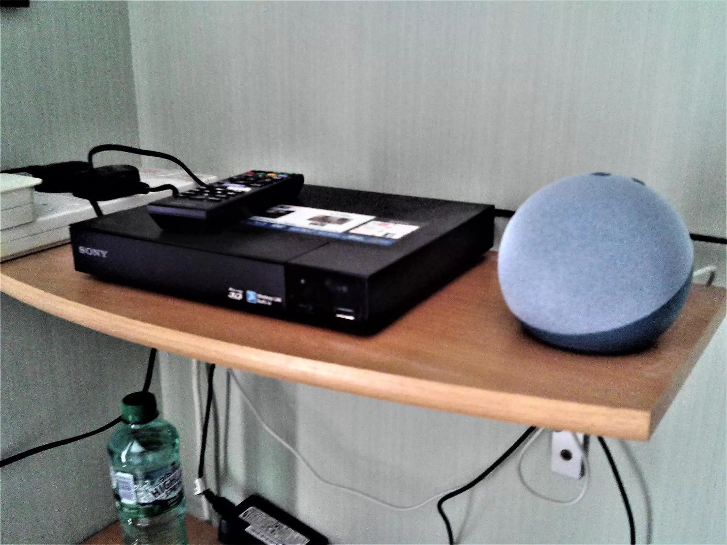 TV and multimedia in Mike & Carolyn Ball B&B