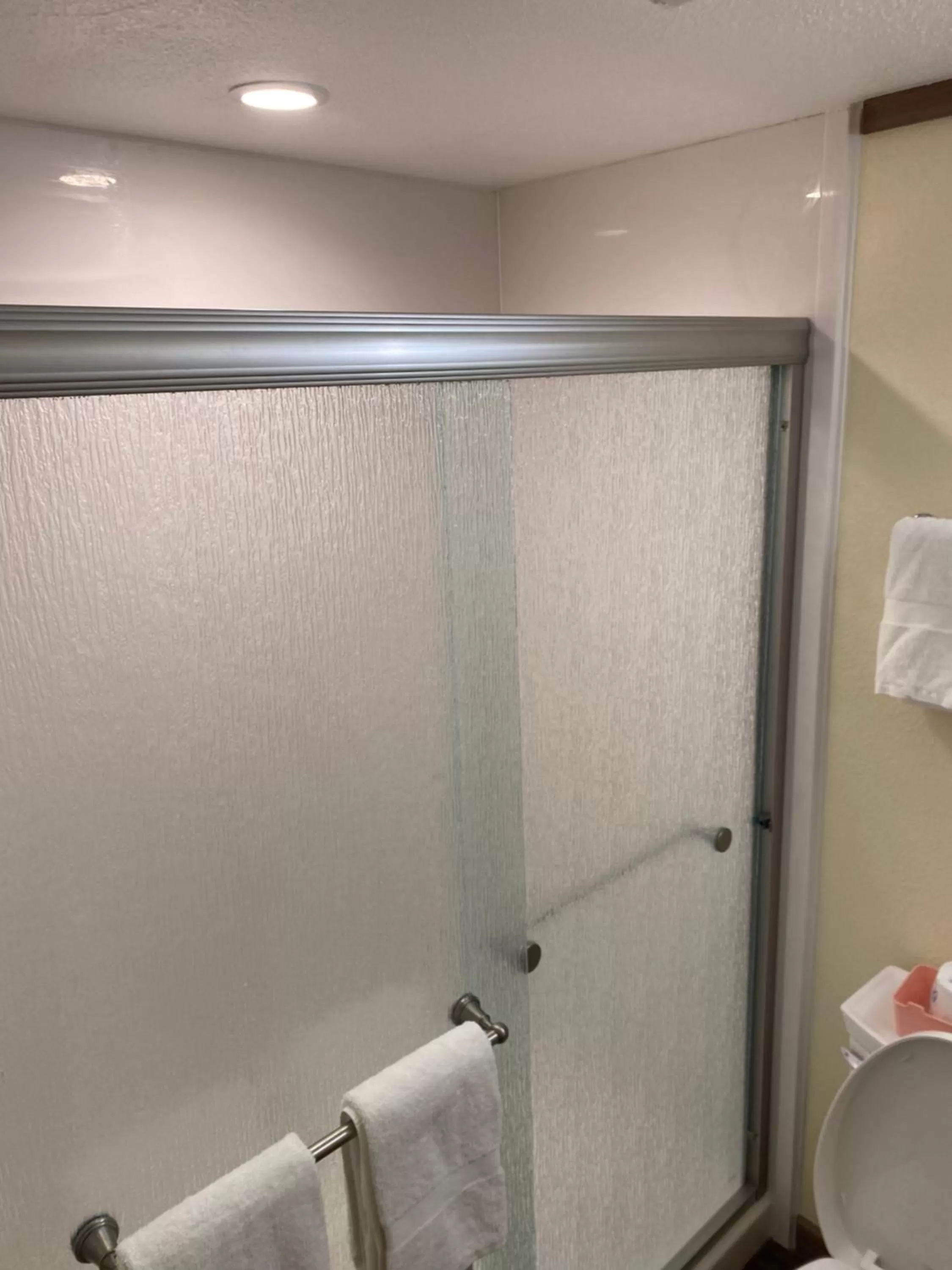 Bathroom in Belles Sea Inn