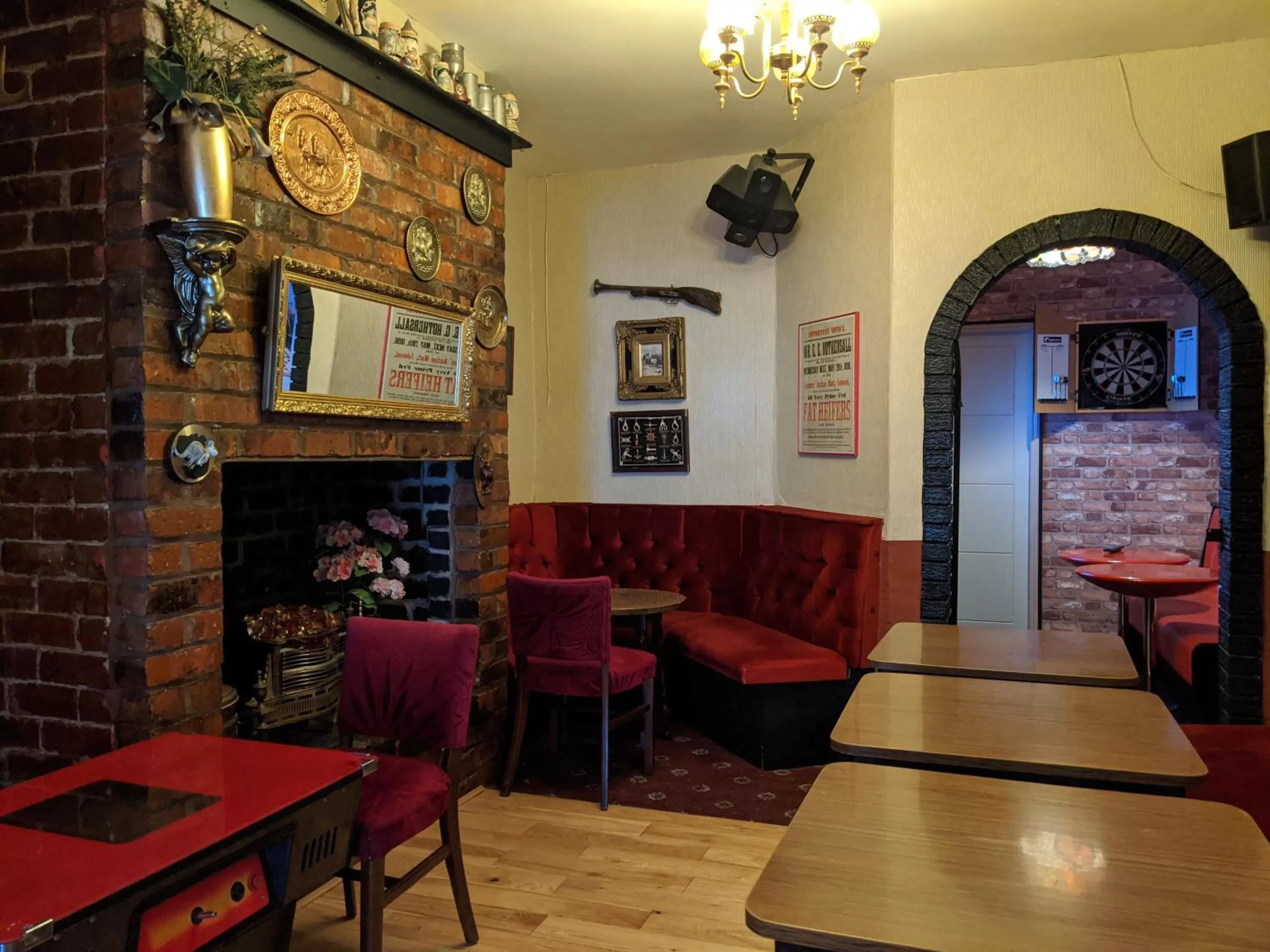 Lounge or bar in The New Guilderoy Hotel