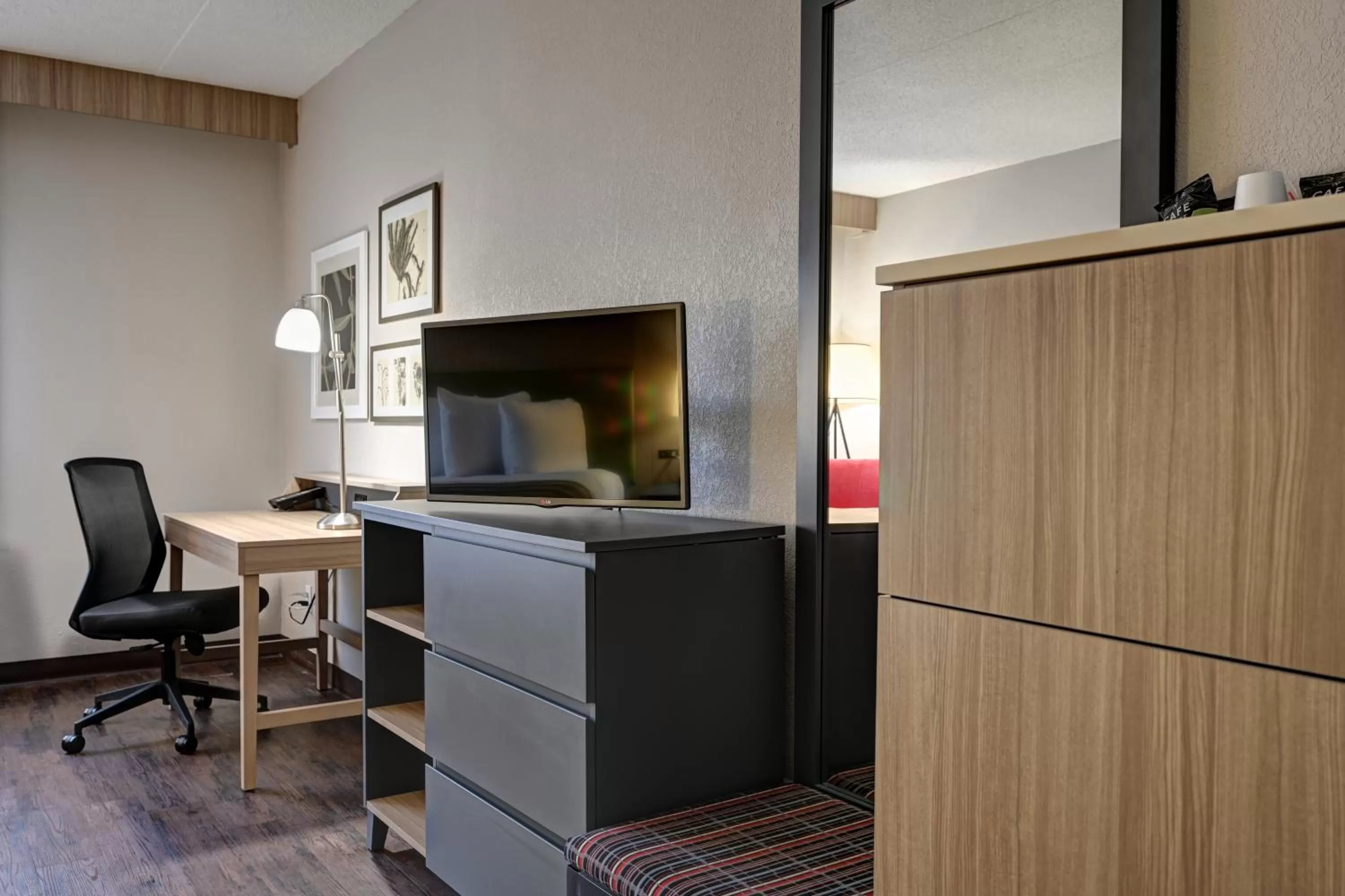 Country Inn & Suites by Radisson, Pierre, SD
