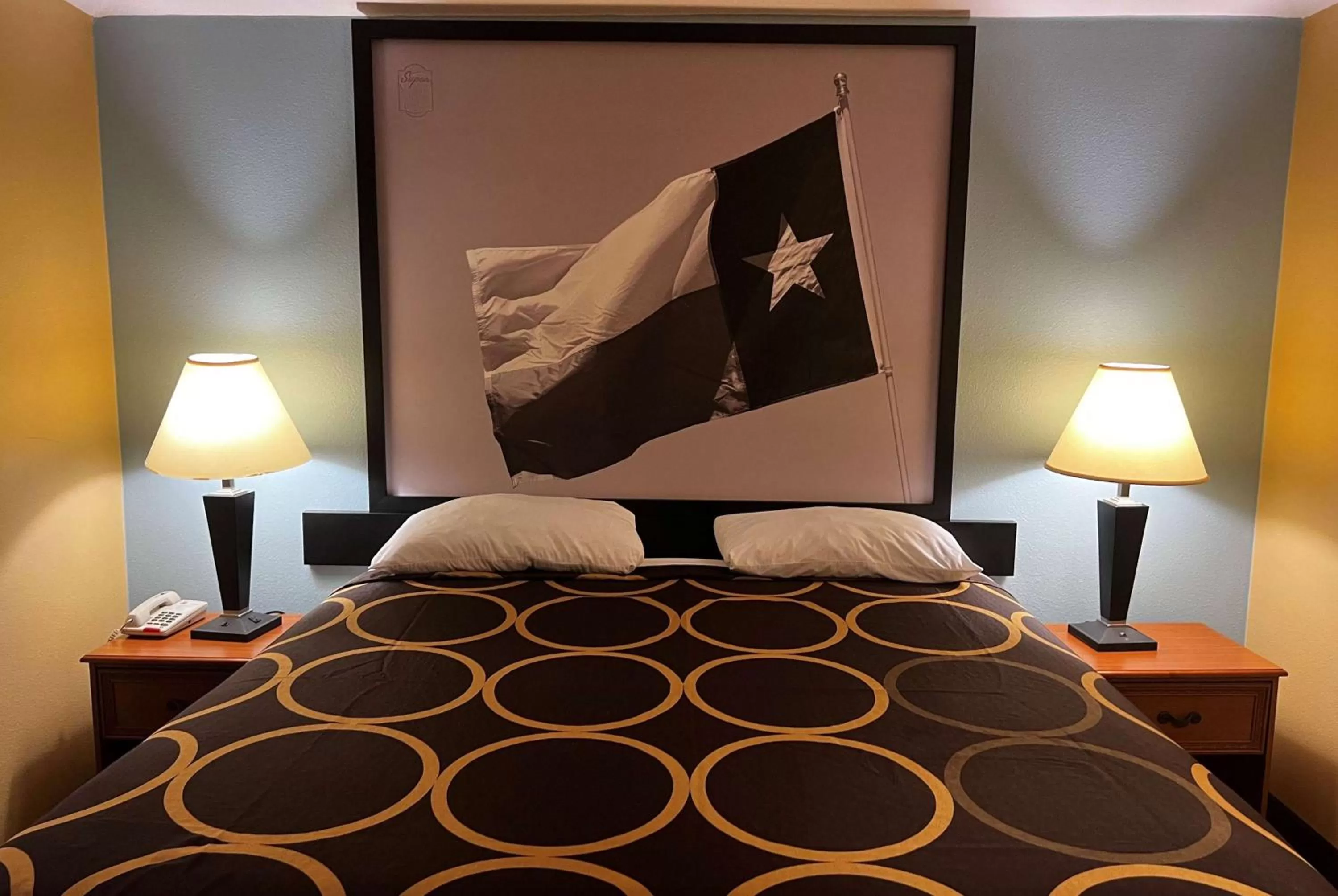 Photo of the whole room, Bed in Super 8 by Wyndham Montgomery/ Lake Conroe