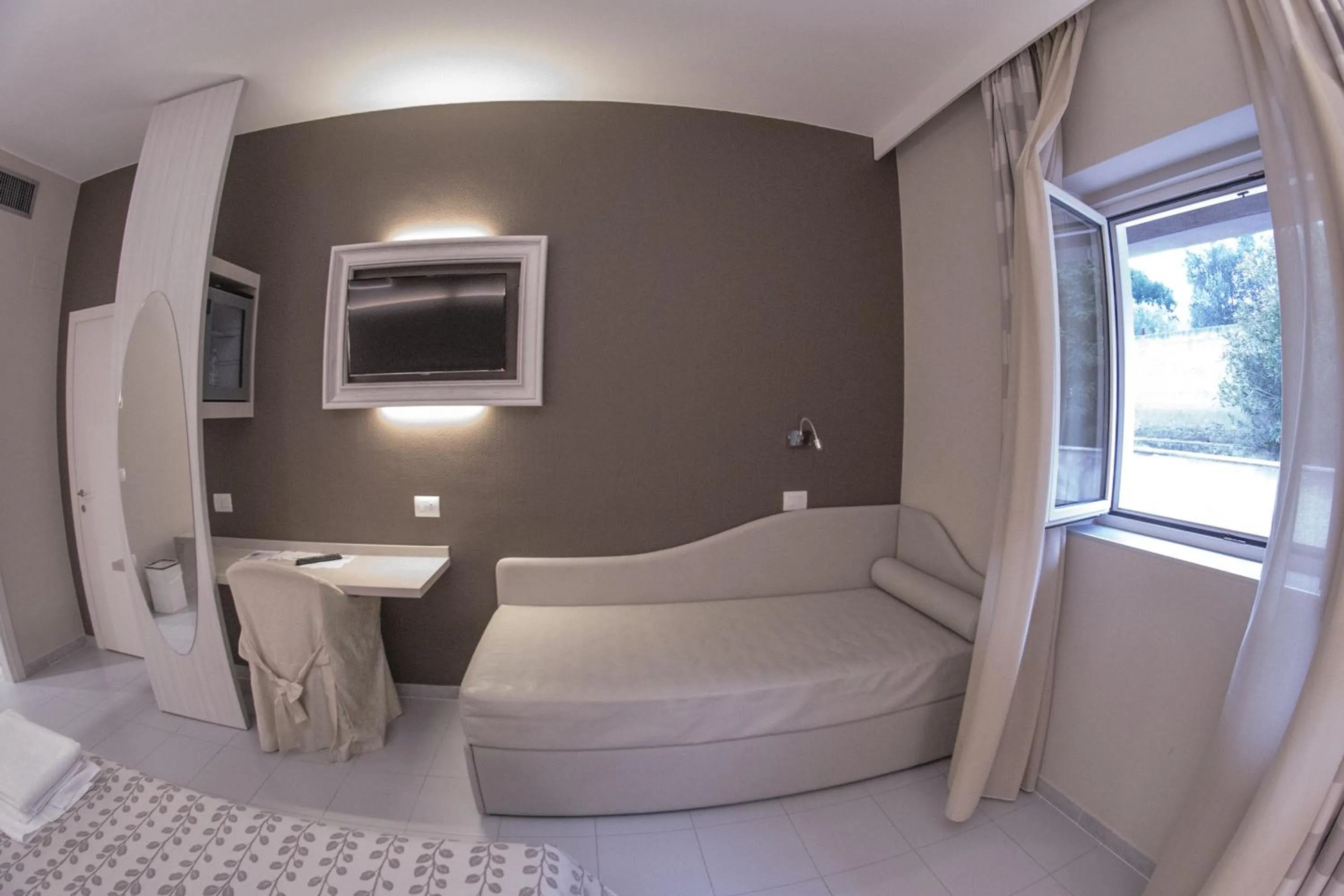 Bedroom, Bed in Hotel Degli Ulivi