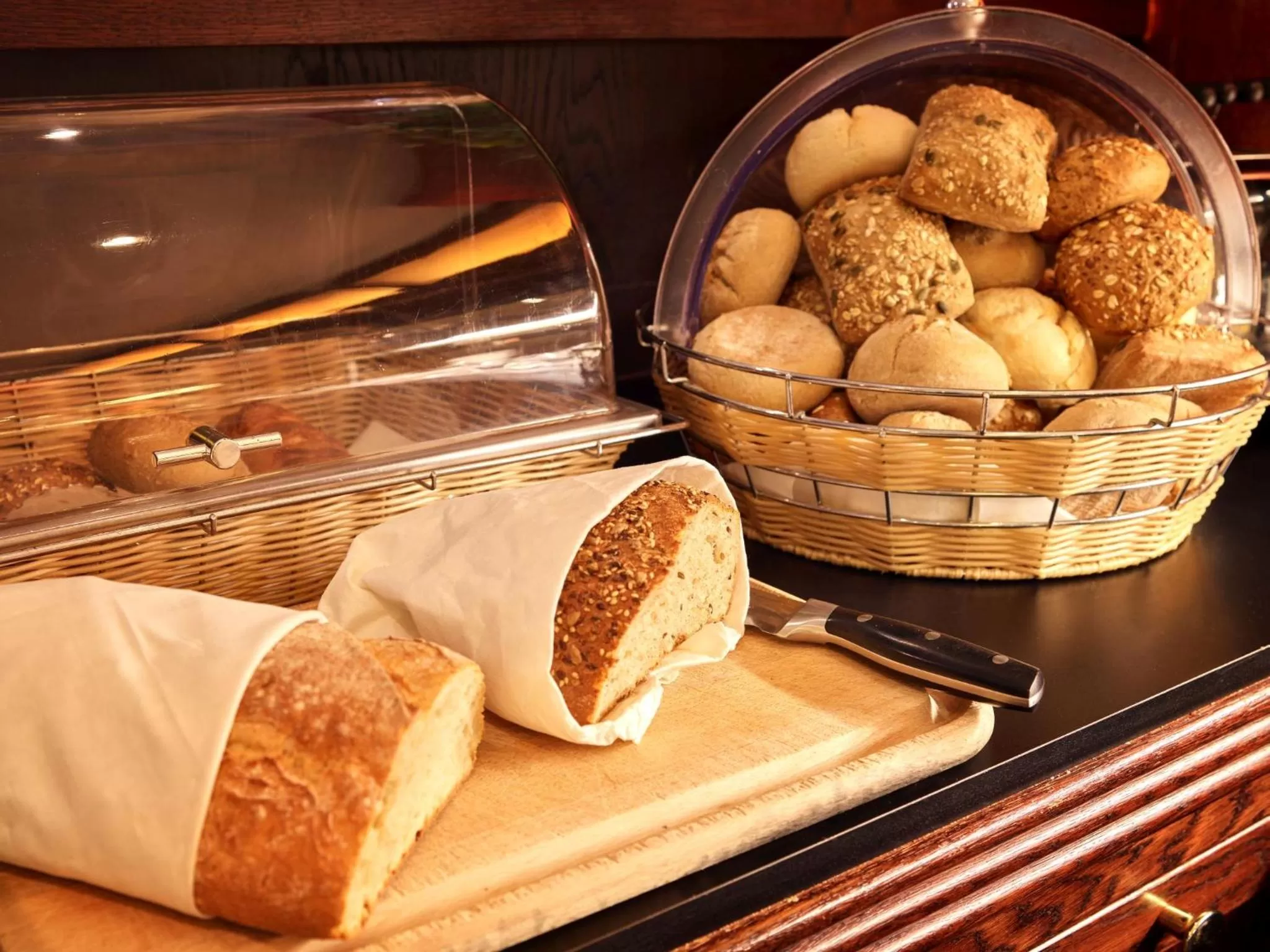 Food and drinks in Boutique Hotel Chariot - Amsterdam Schiphol Airport