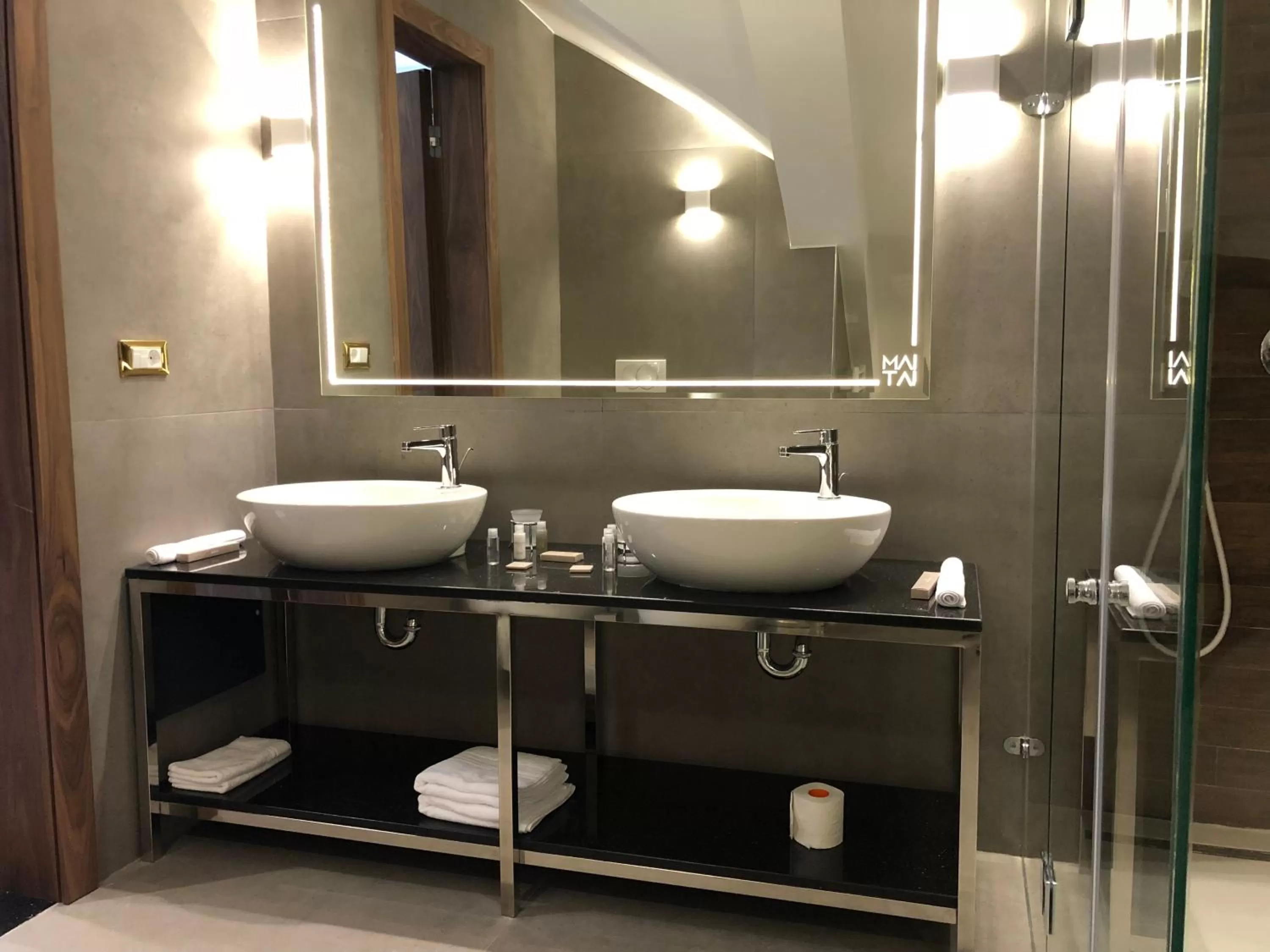 Bathroom in Mai Tai Resort