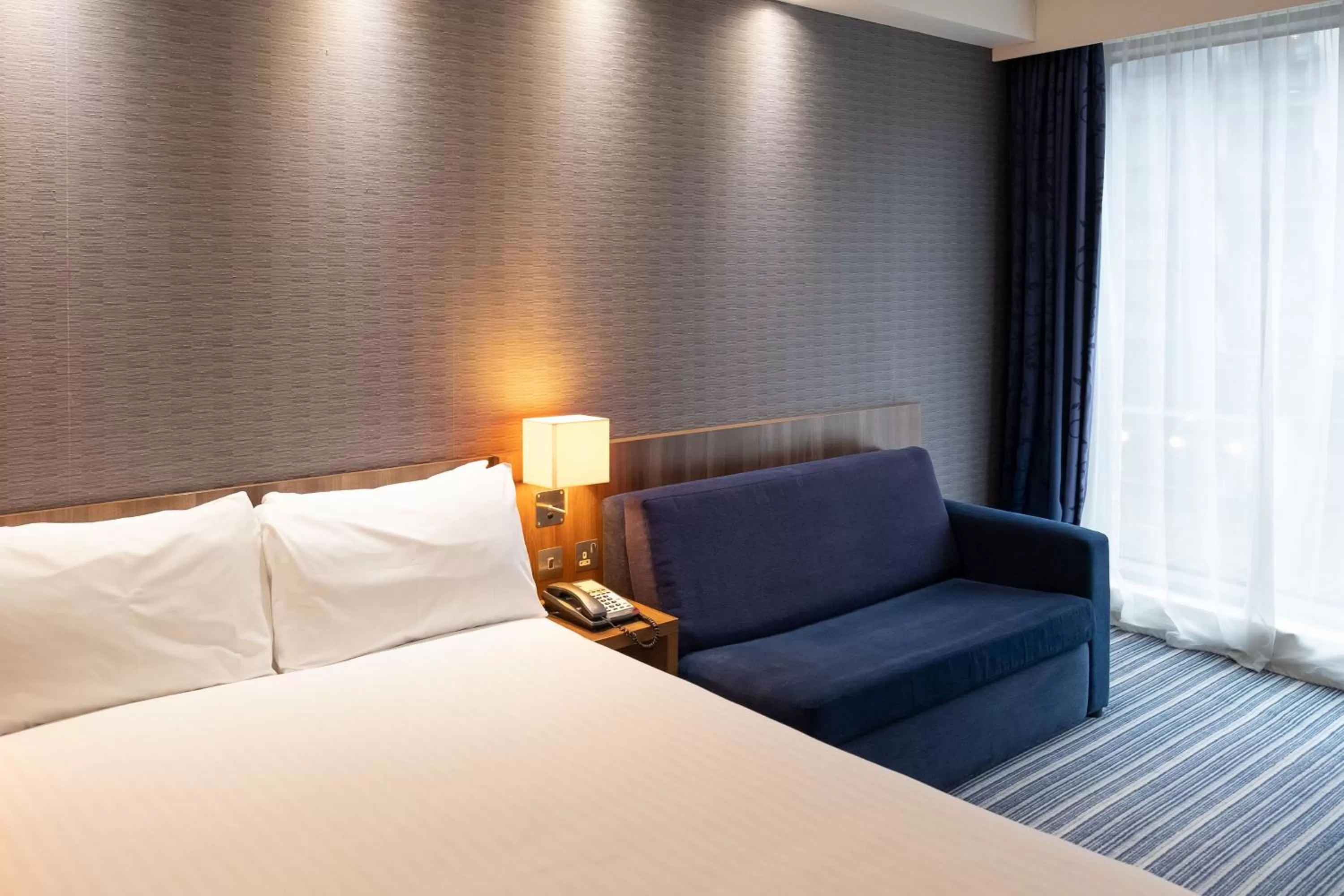 Photo of the whole room, Bed in Holiday Inn Express Manchester City Centre Arena by IHG