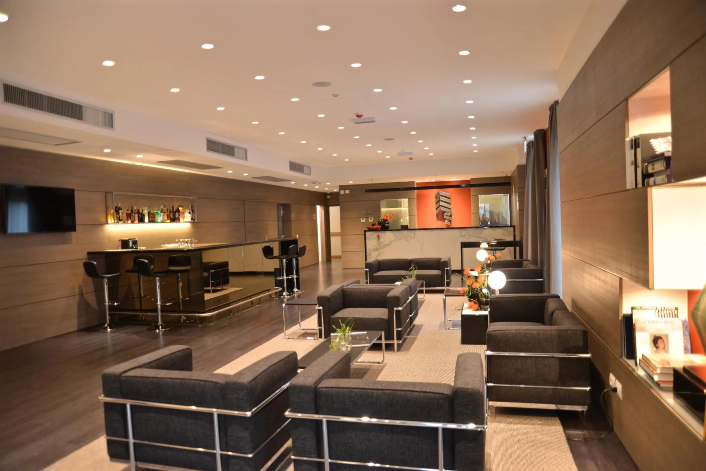 Communal lounge/ TV room in Hotel Forum