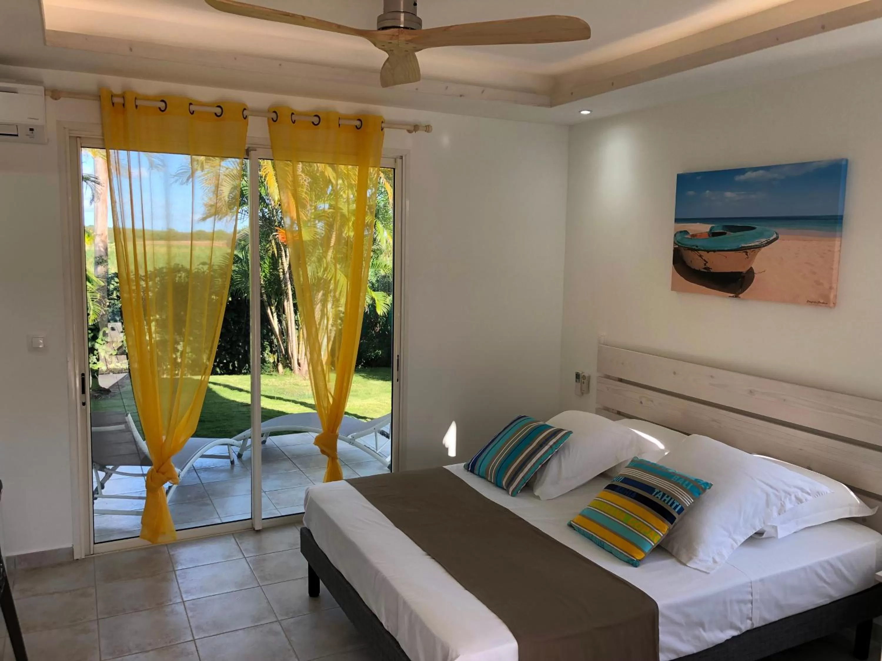 Photo of the whole room in Hôtel La Christophine