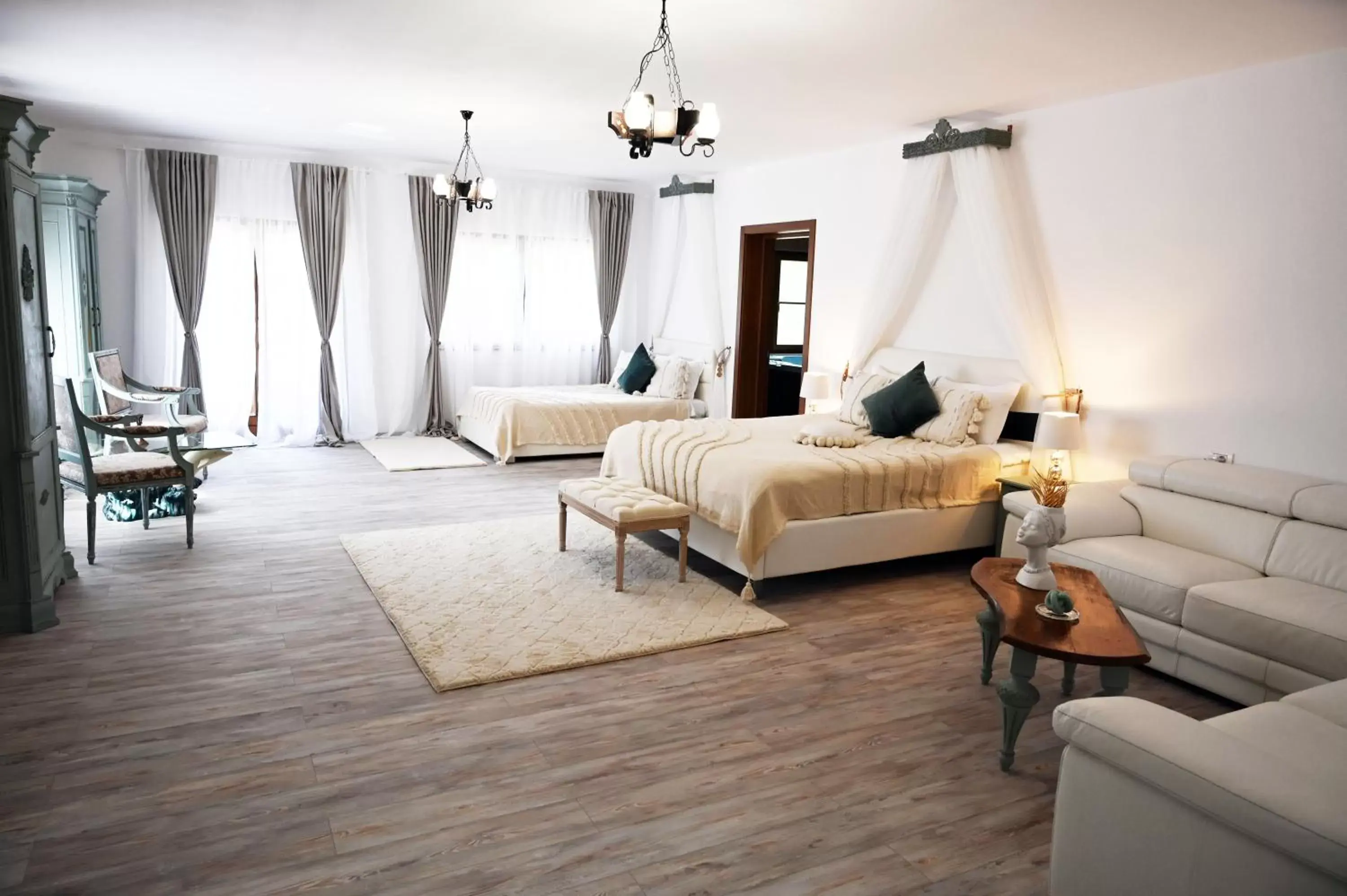 Deluxe Double or Twin Room with Spa Bath in Conacul Radacinilor Deluxe Double or Twin Room with Spa Bath in Conacul Radacinilor