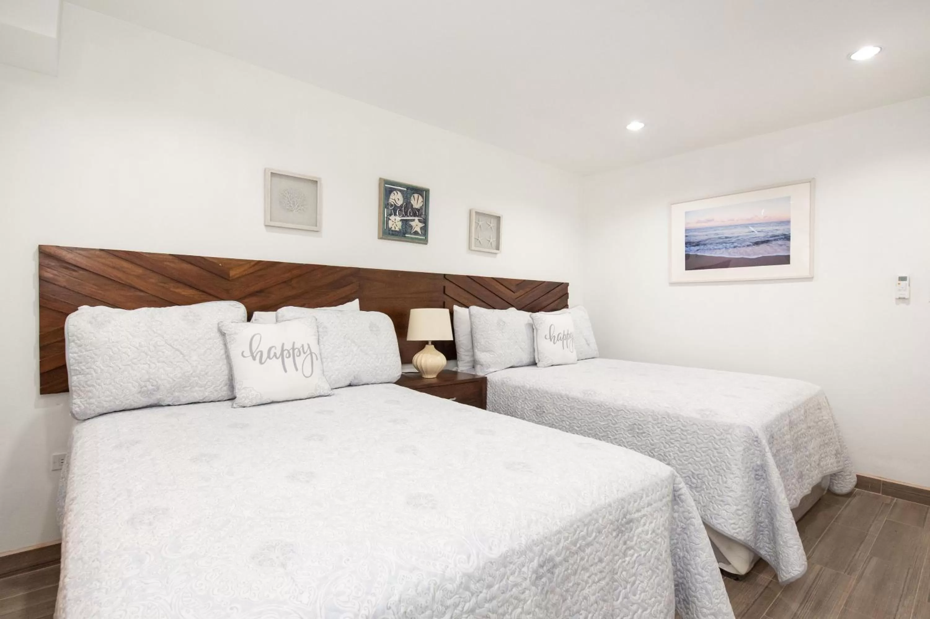 Patio, Bed in La Casa de Paz Hotel