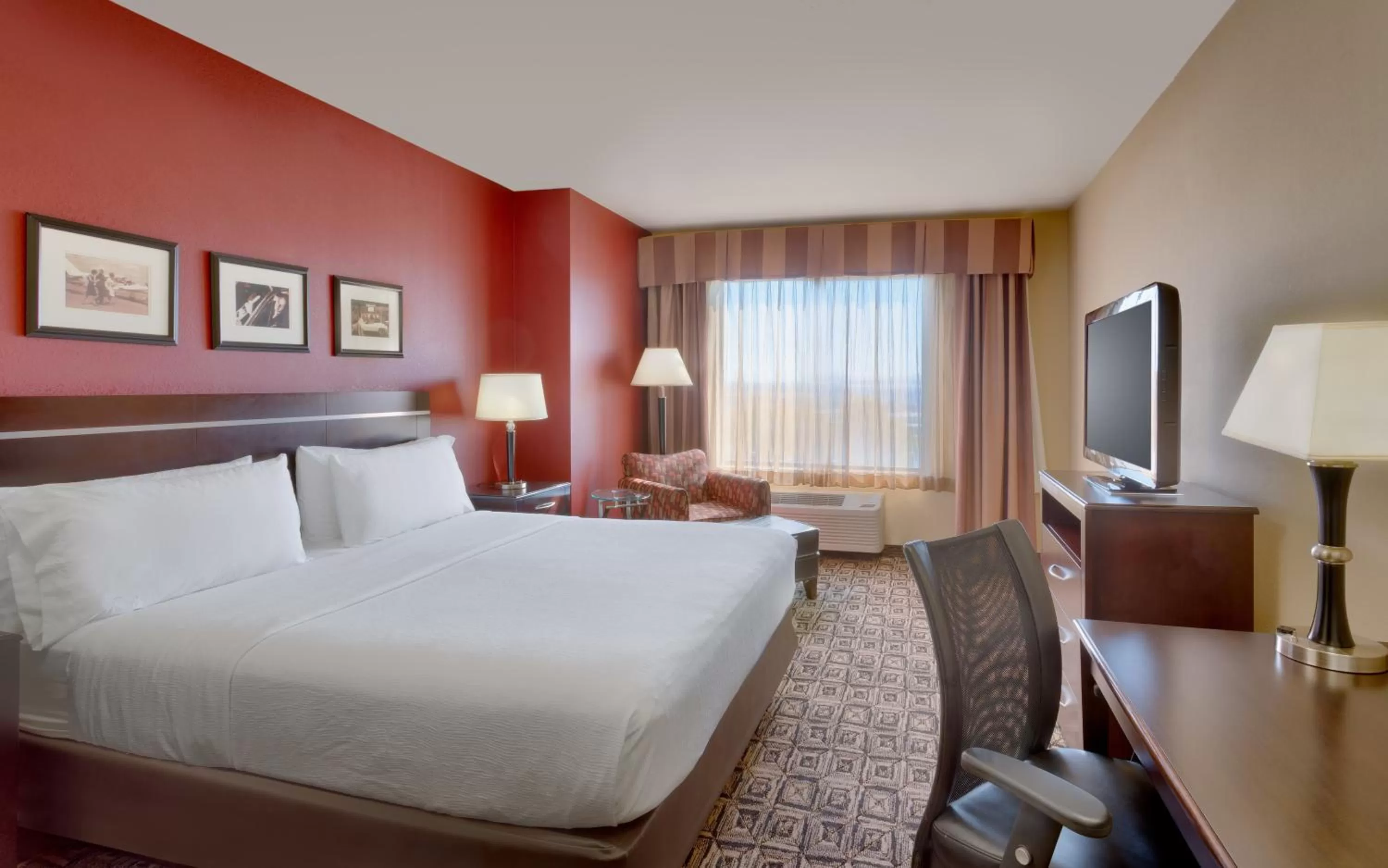 Photo of the whole room, Bed in Holiday Inn & Suites Salt Lake City - Airport West by IHG