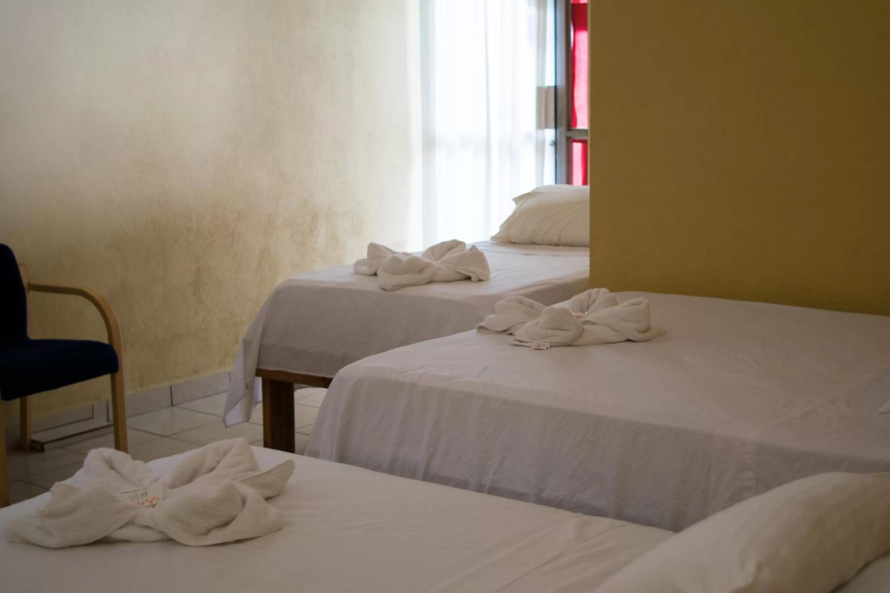 Bathroom, Bed in Hotel Valerie