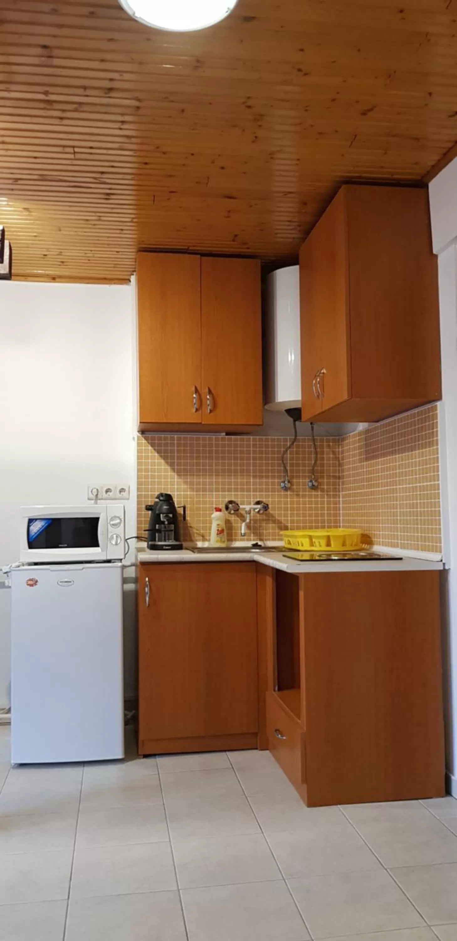Kitchen or kitchenette in Central Panzió Gyula