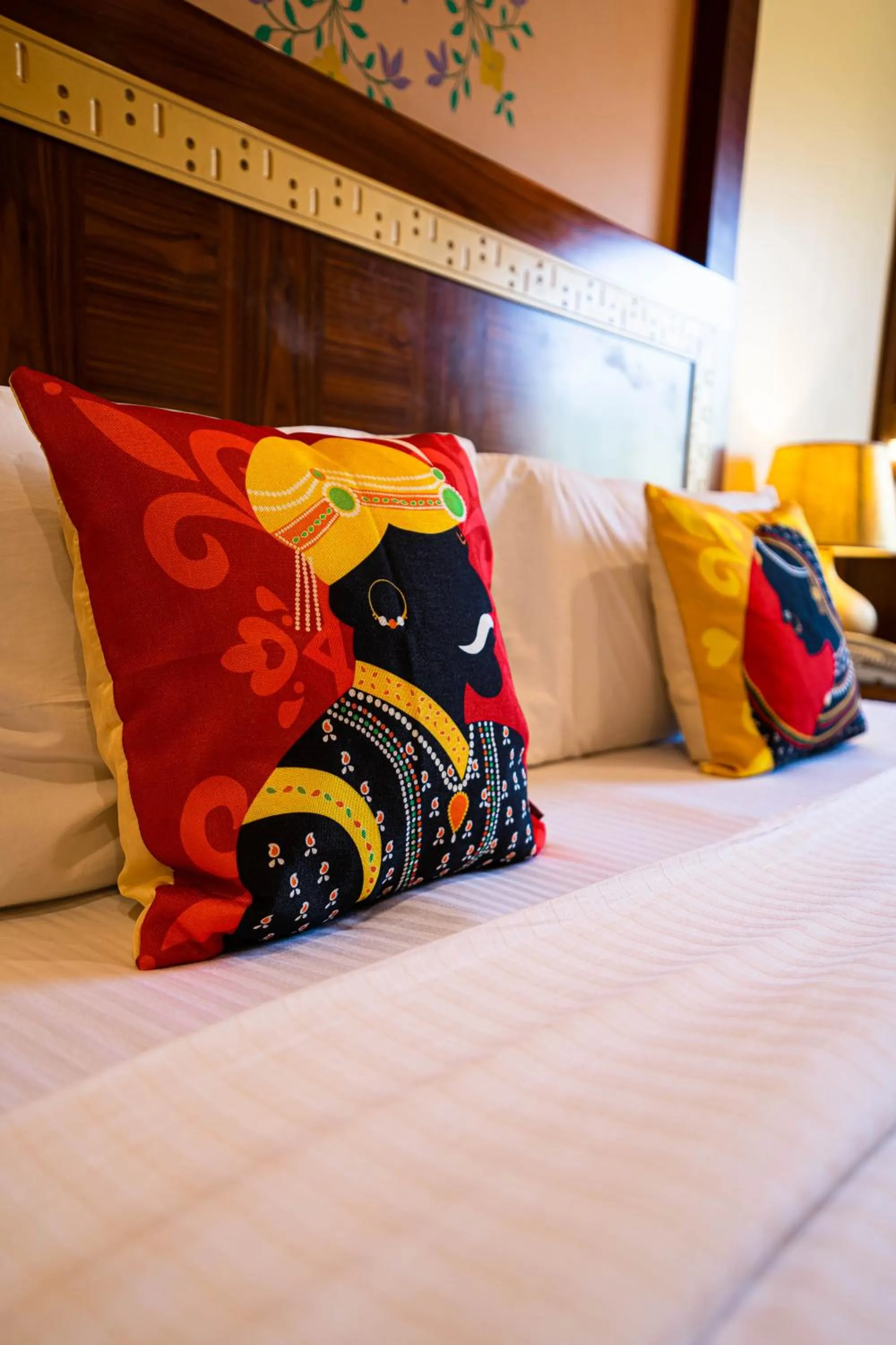 Bed in Chokhi Dhani The Palace Hotel