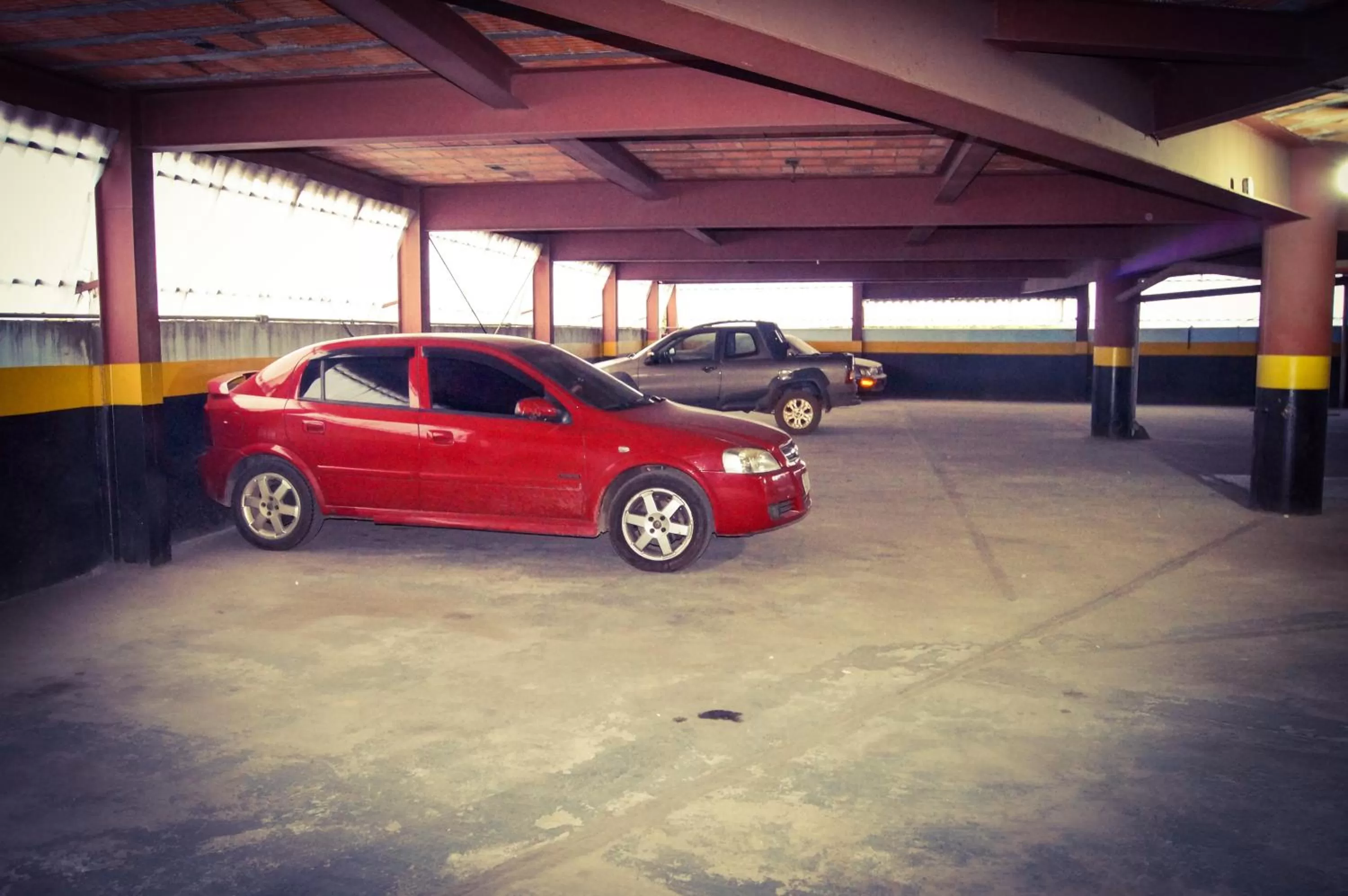 Property building, Facade/Entrance in Cumbipar King Hotel