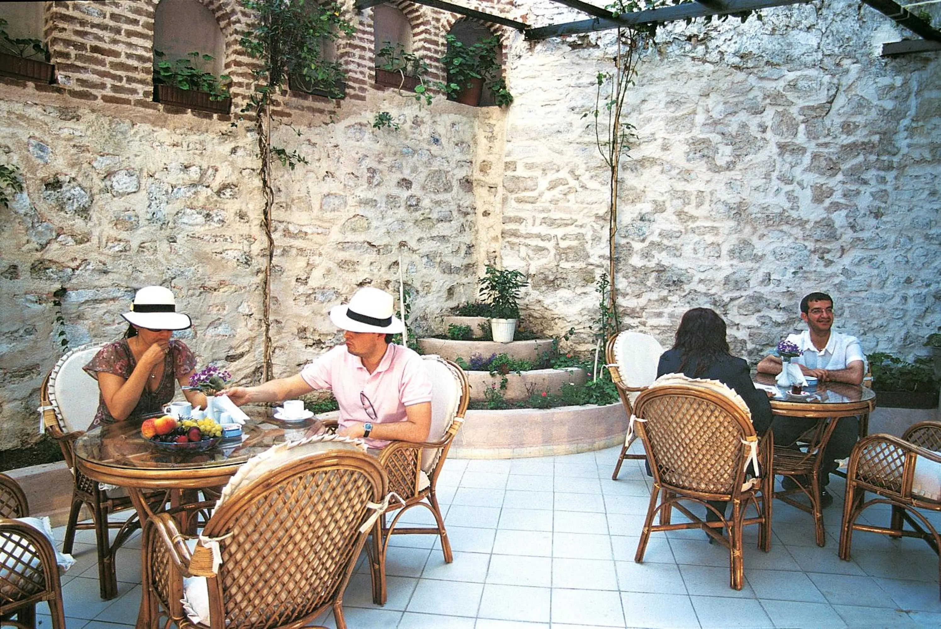 Restaurant/places to eat in Hotel Historia-Special Category