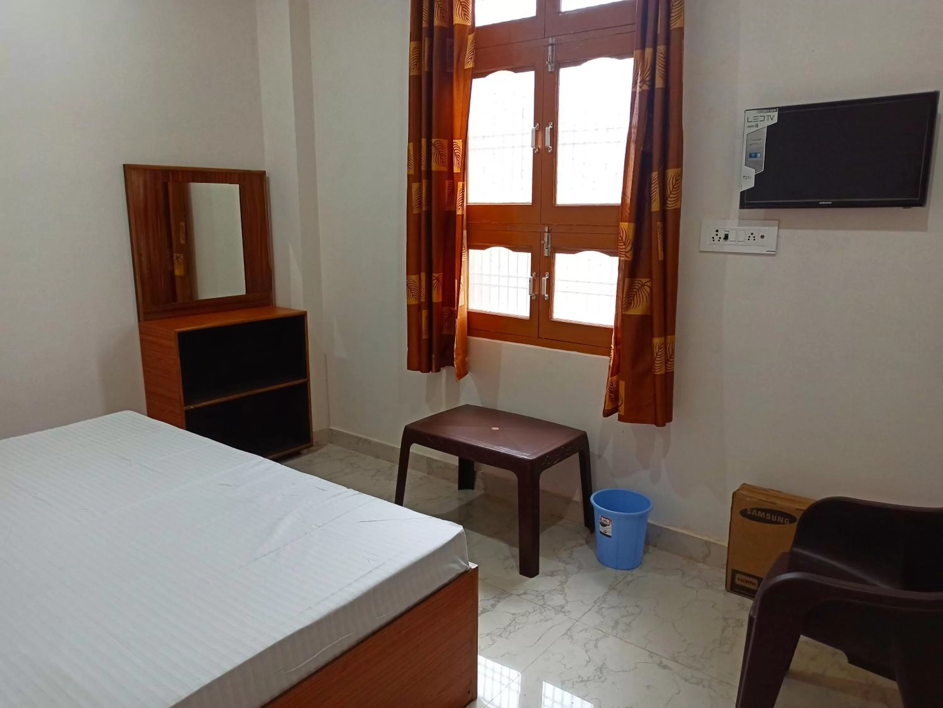 TV and multimedia, Bed in Natraj Homes