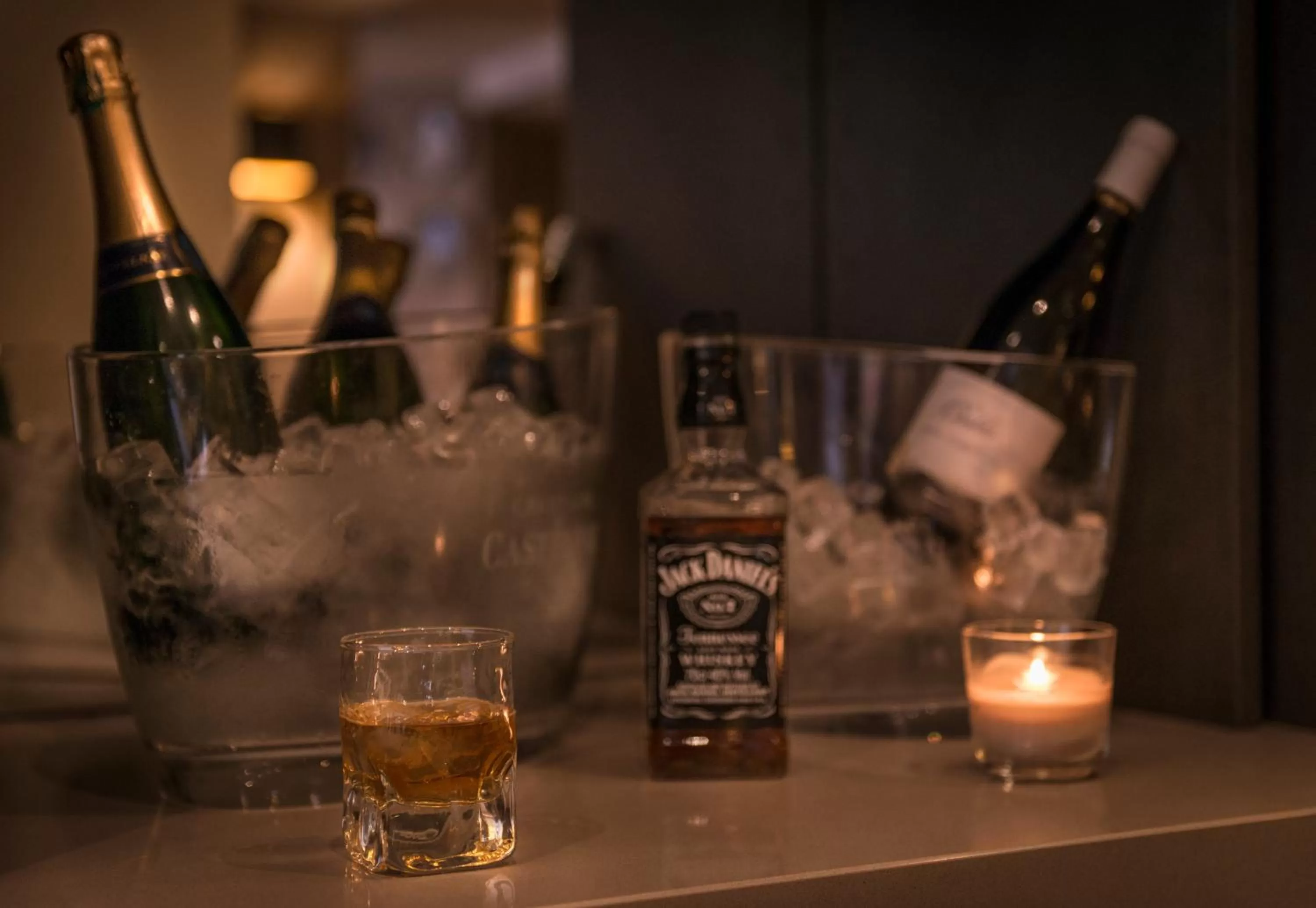 Alcoholic drinks in Magda Champs Elysées