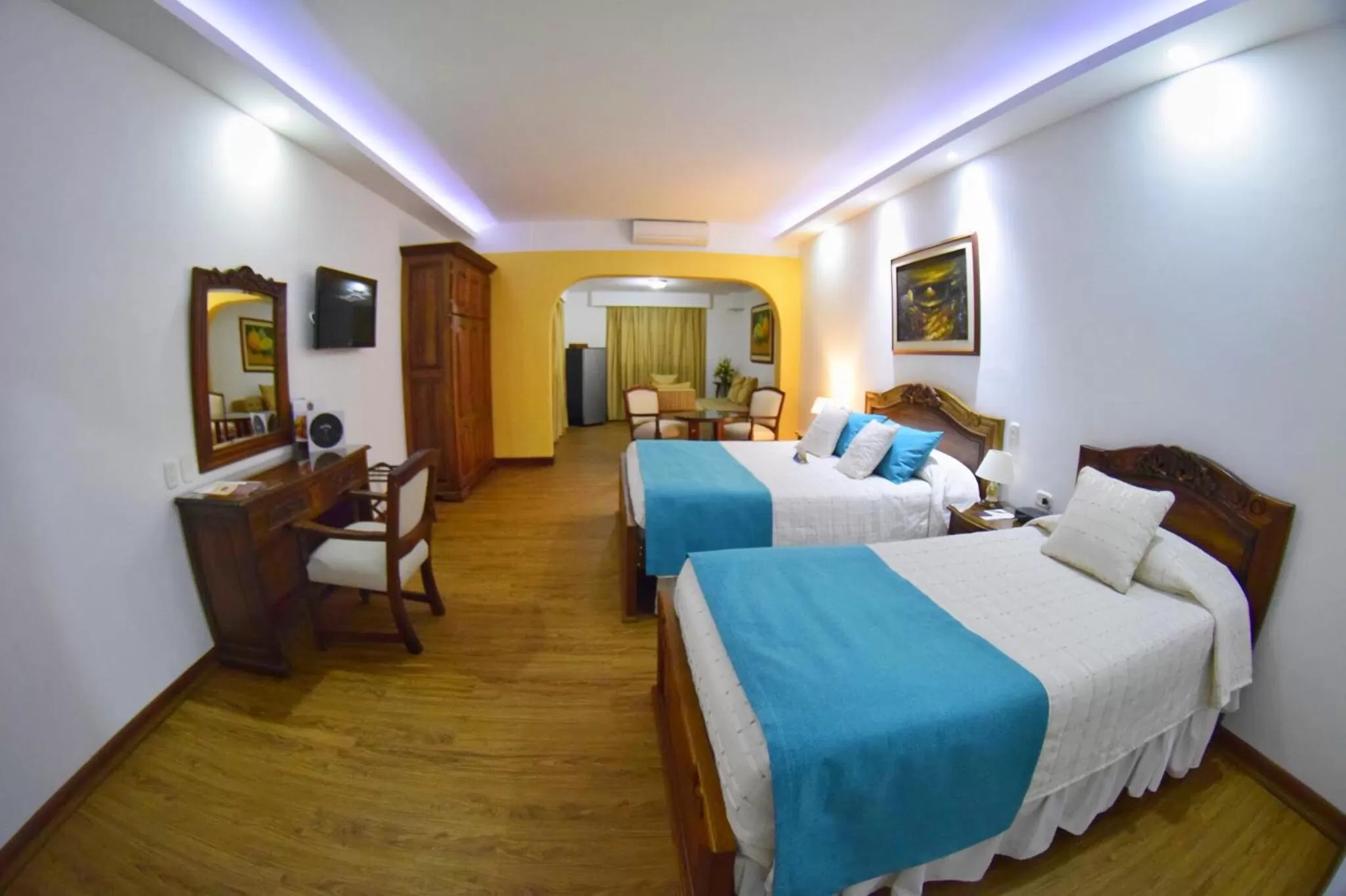 Property building, Bed in El Gran Hotel de Pereira