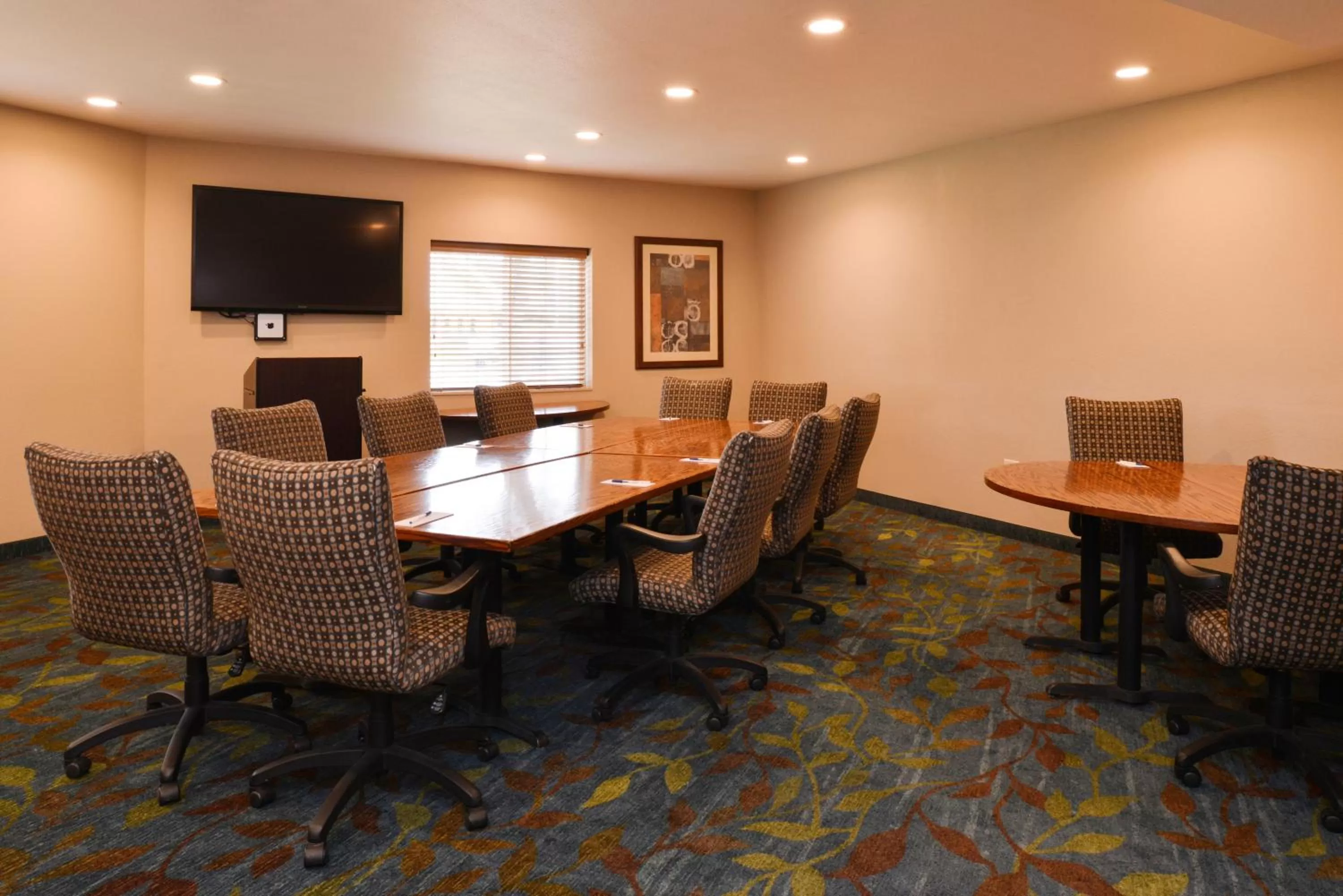 Meeting/conference room in Candlewood Suites Boise - Towne Square by IHG