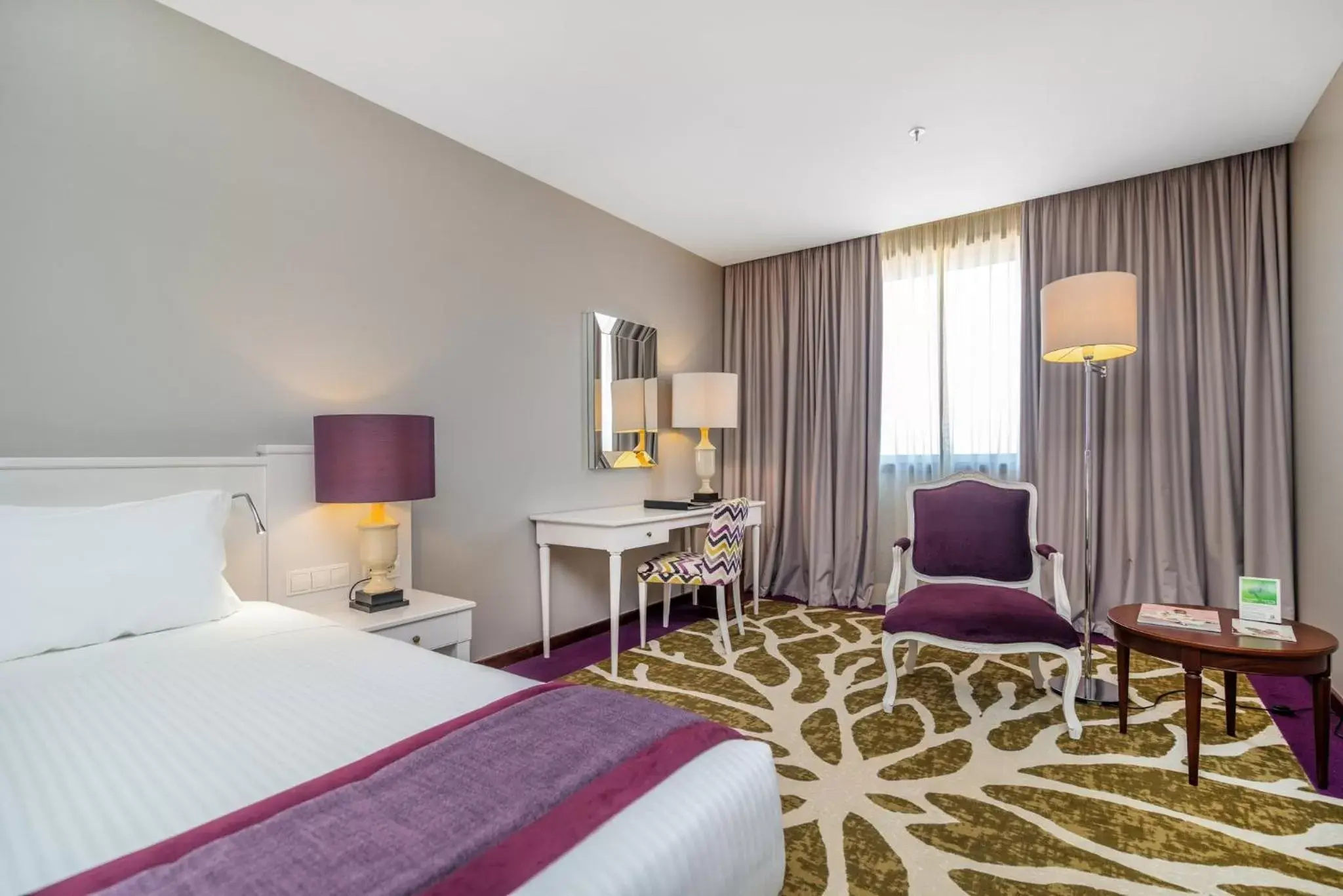 Standard Queen Room with River View in Holiday Inn Porto Gaia by IHG Standard Queen Room with River View in Holiday Inn Porto Gaia by IHG