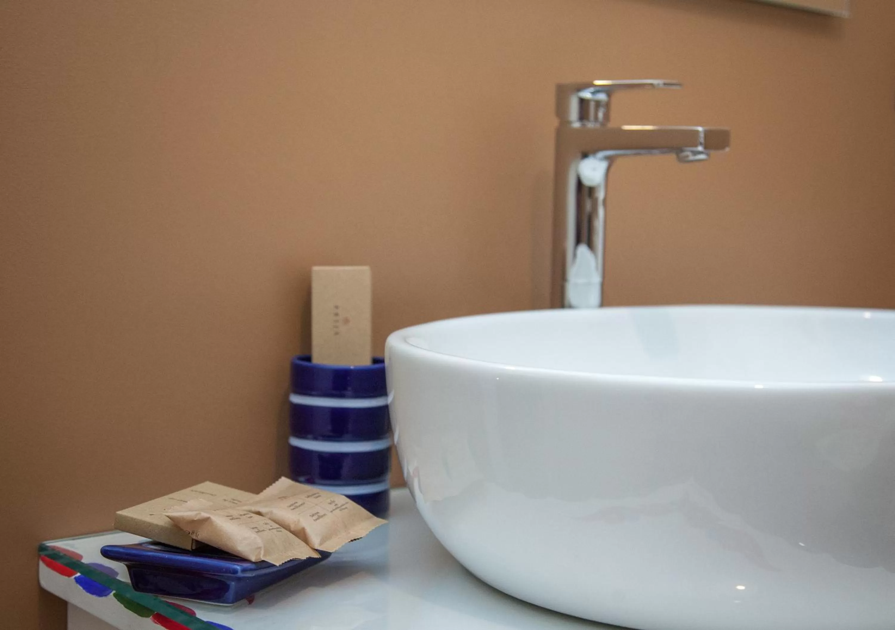 Decorative detail in Tra Le Braccia di Morfeo