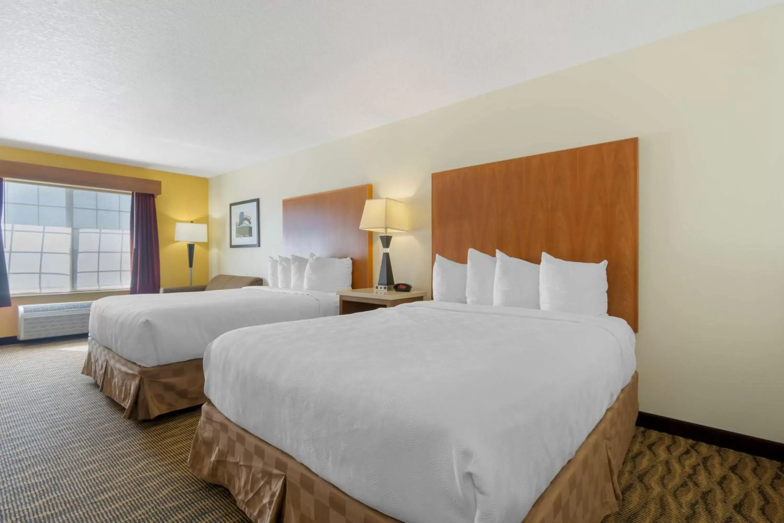 Deluxe Queen Room with Two Queen Beds - Non-Smoking in Best Western Plus Park Place Inn & Suites Deluxe Queen Room with Two Queen Beds - Non-Smoking in Best Western Plus Park Place Inn & Suites