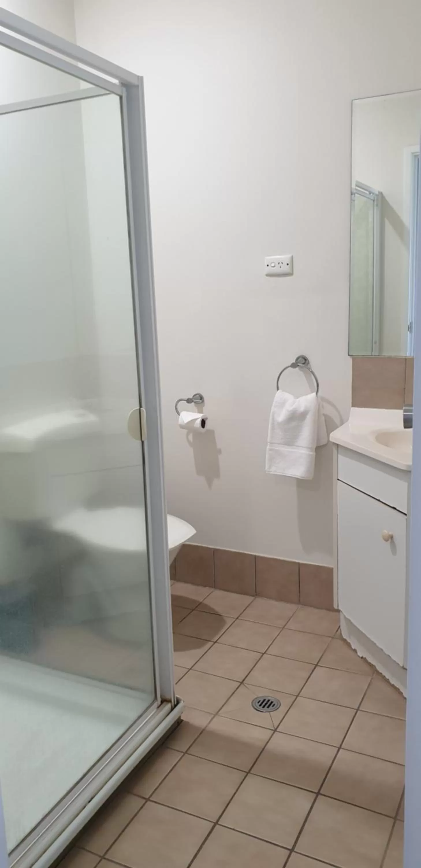 Shower, Bathroom in Tranquil Park