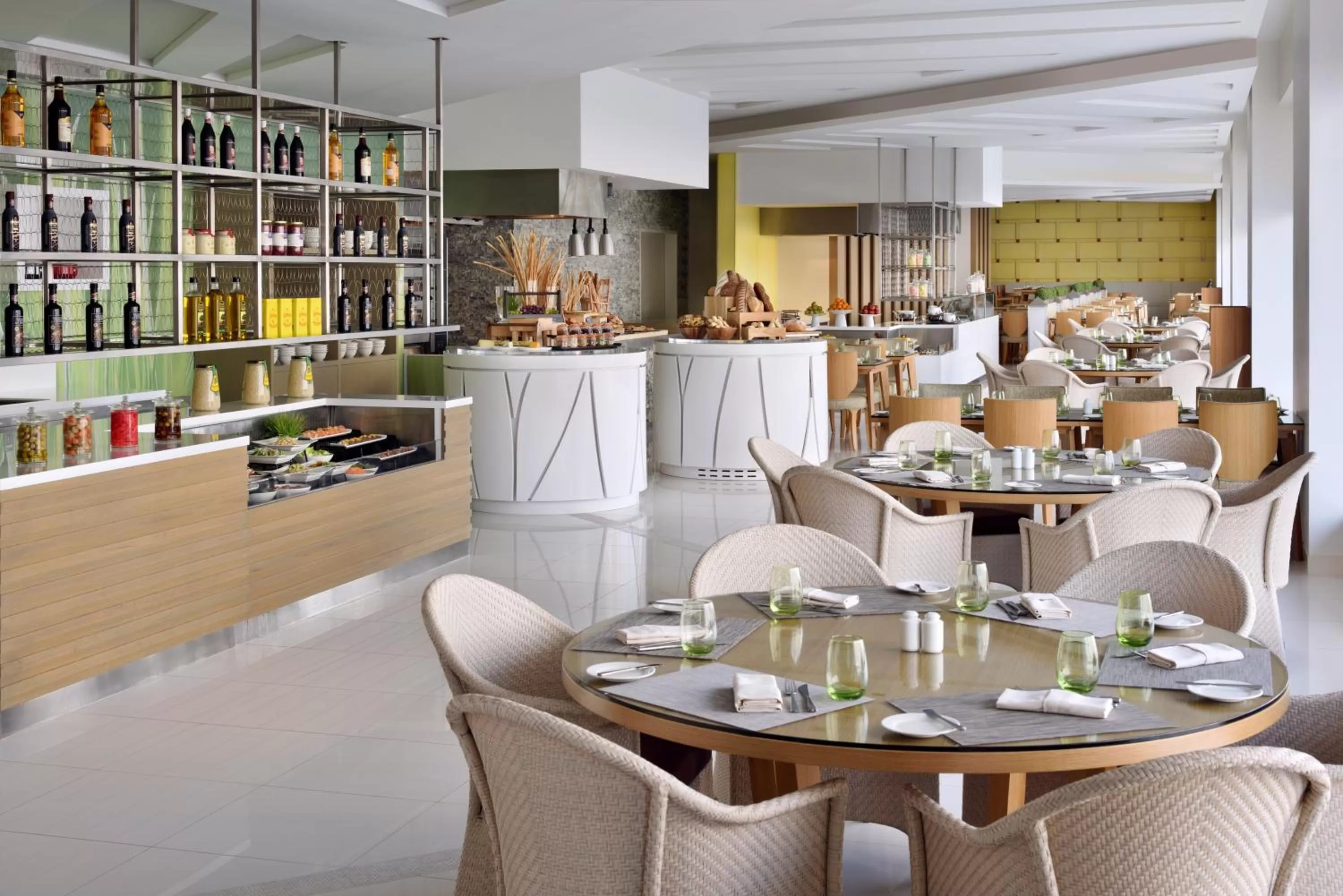 Restaurant/places to eat in Marriott Hotel Downtown Abu Dhabi