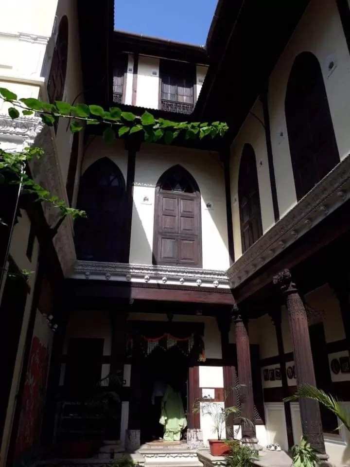 Property building in Deewanji Ni Haveli