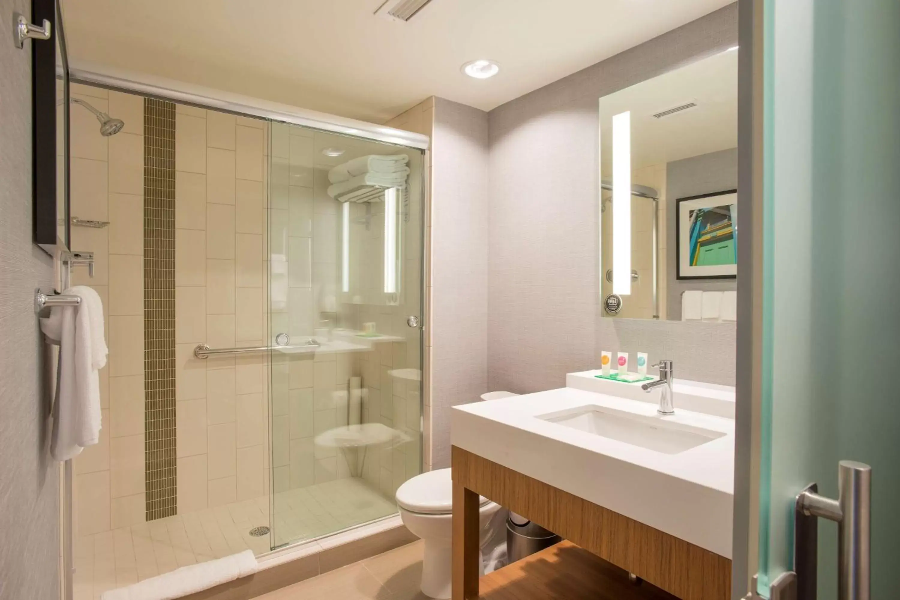 Standard King Room with Sofa Bed in Hyatt Place Cincinnati/Sharonville Convention Center Standard King Room with Sofa Bed in Hyatt Place Cincinnati/Sharonville Convention Center