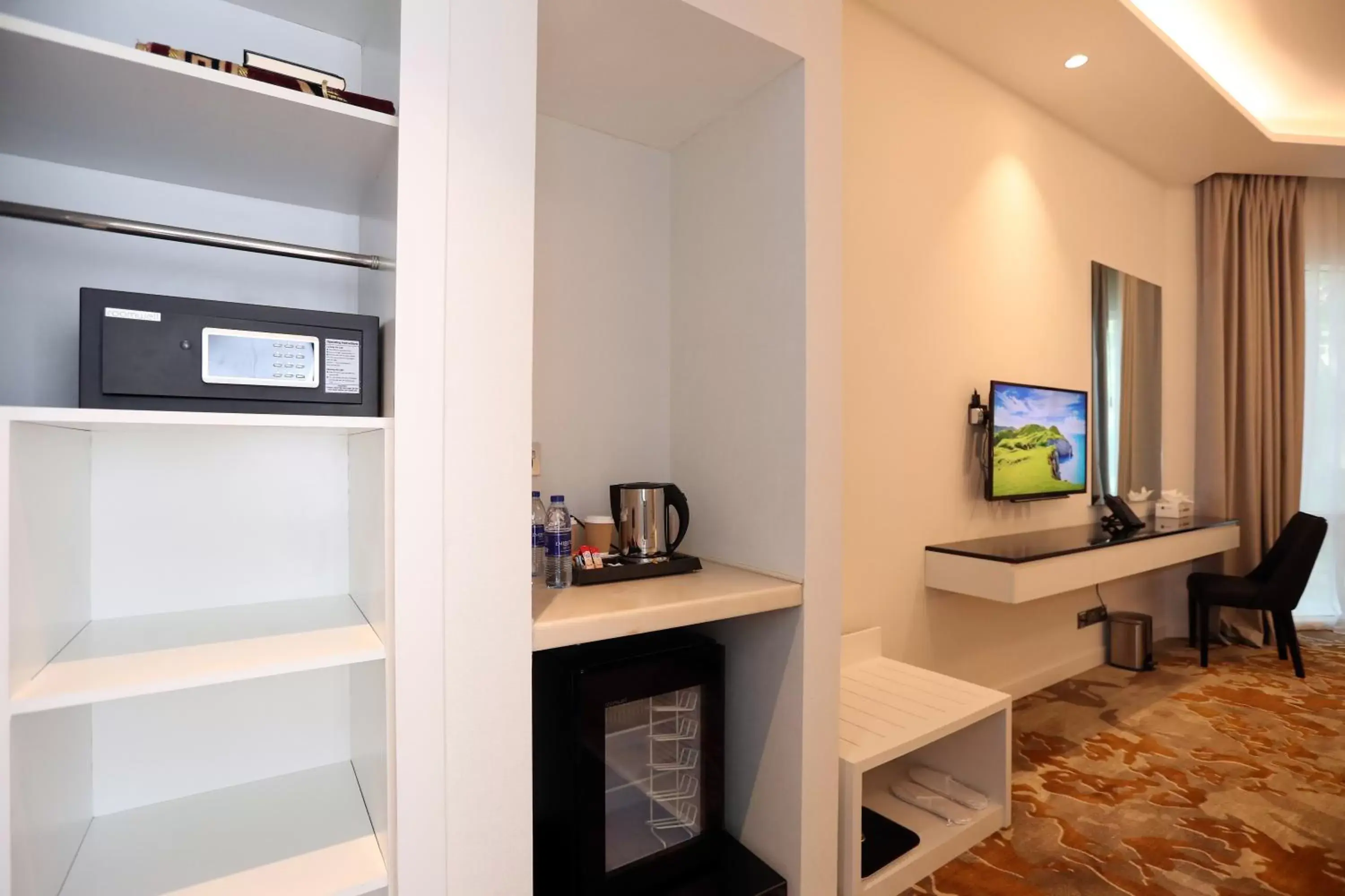 Deluxe Room in eStay Hotel Deluxe Room in eStay Hotel