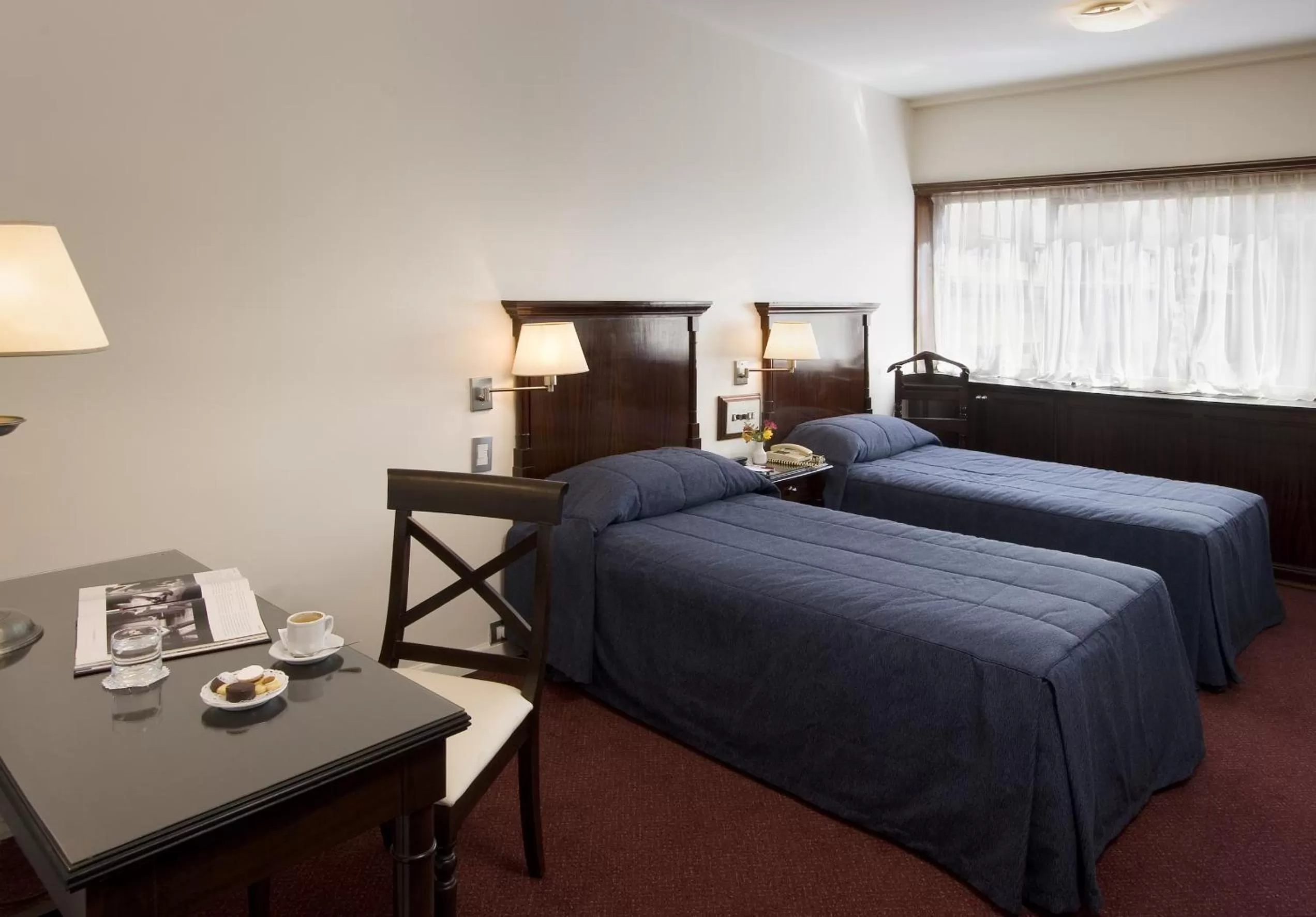 Day, Bed in Hotel Presidente Buenos Aires